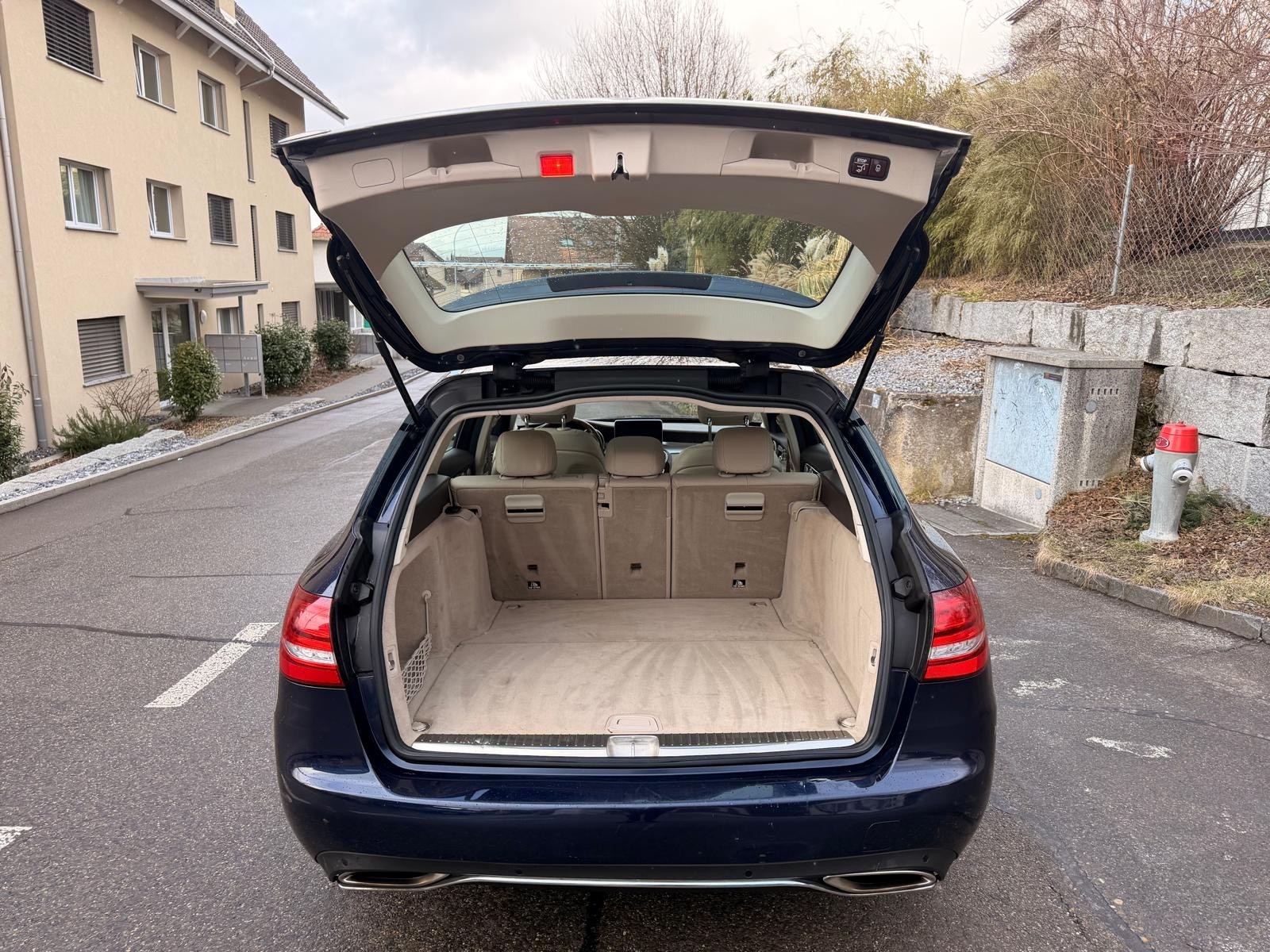 MERCEDES-BENZ C 400 Avantgarde 4Matic 7G-Tronic-image-11