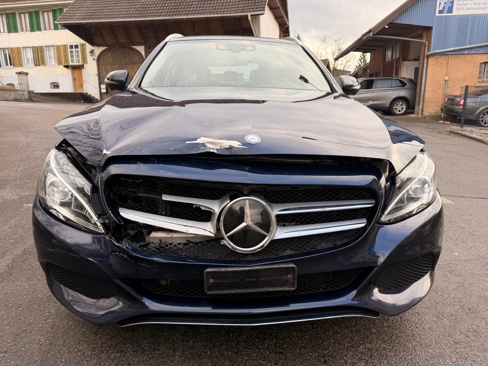 MERCEDES-BENZ C 400 Avantgarde 4Matic 7G-Tronic-image-6