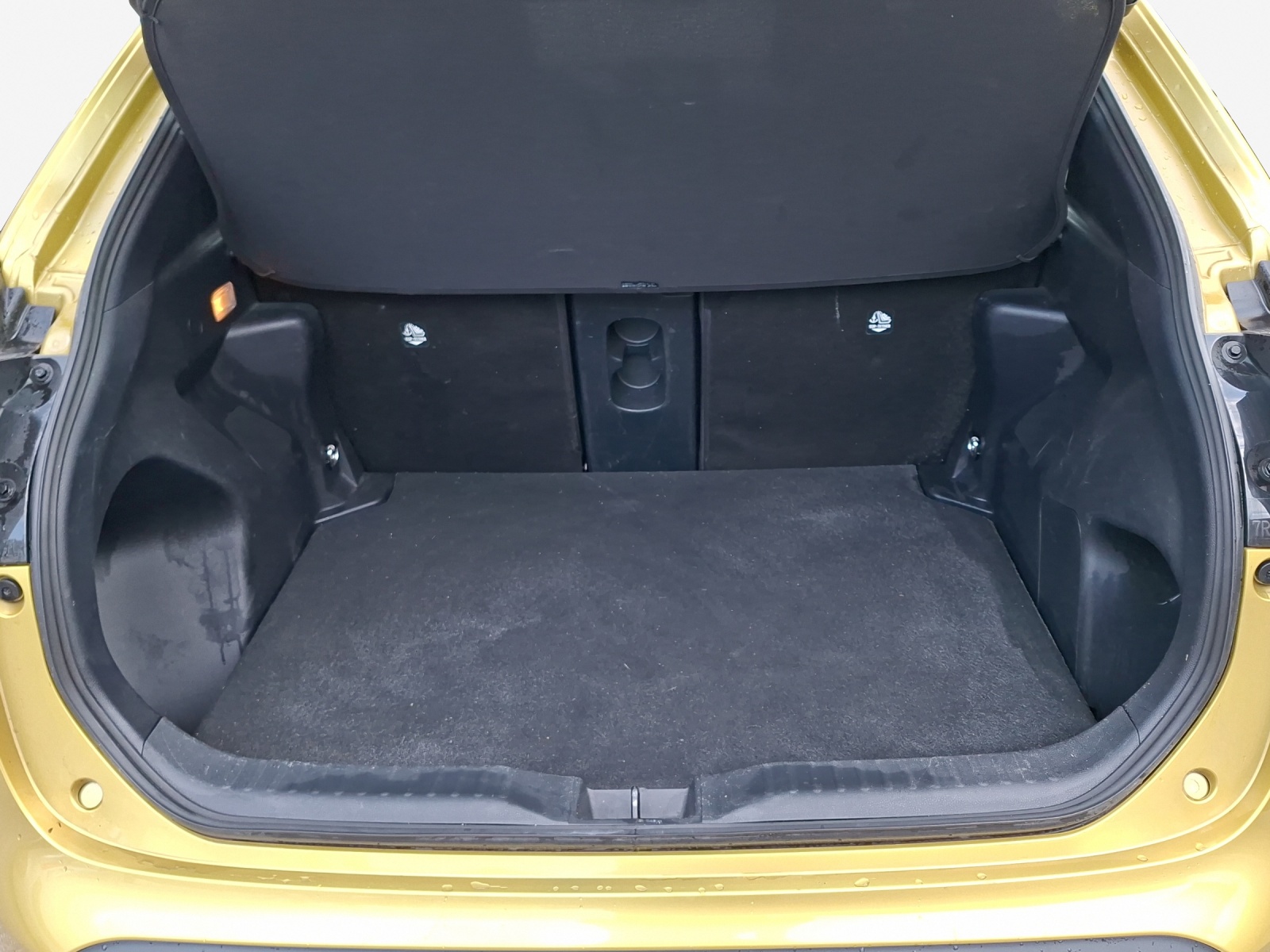 TOYOTA Yaris Cross 1.5 Trend e-CVT AWDi-image-12