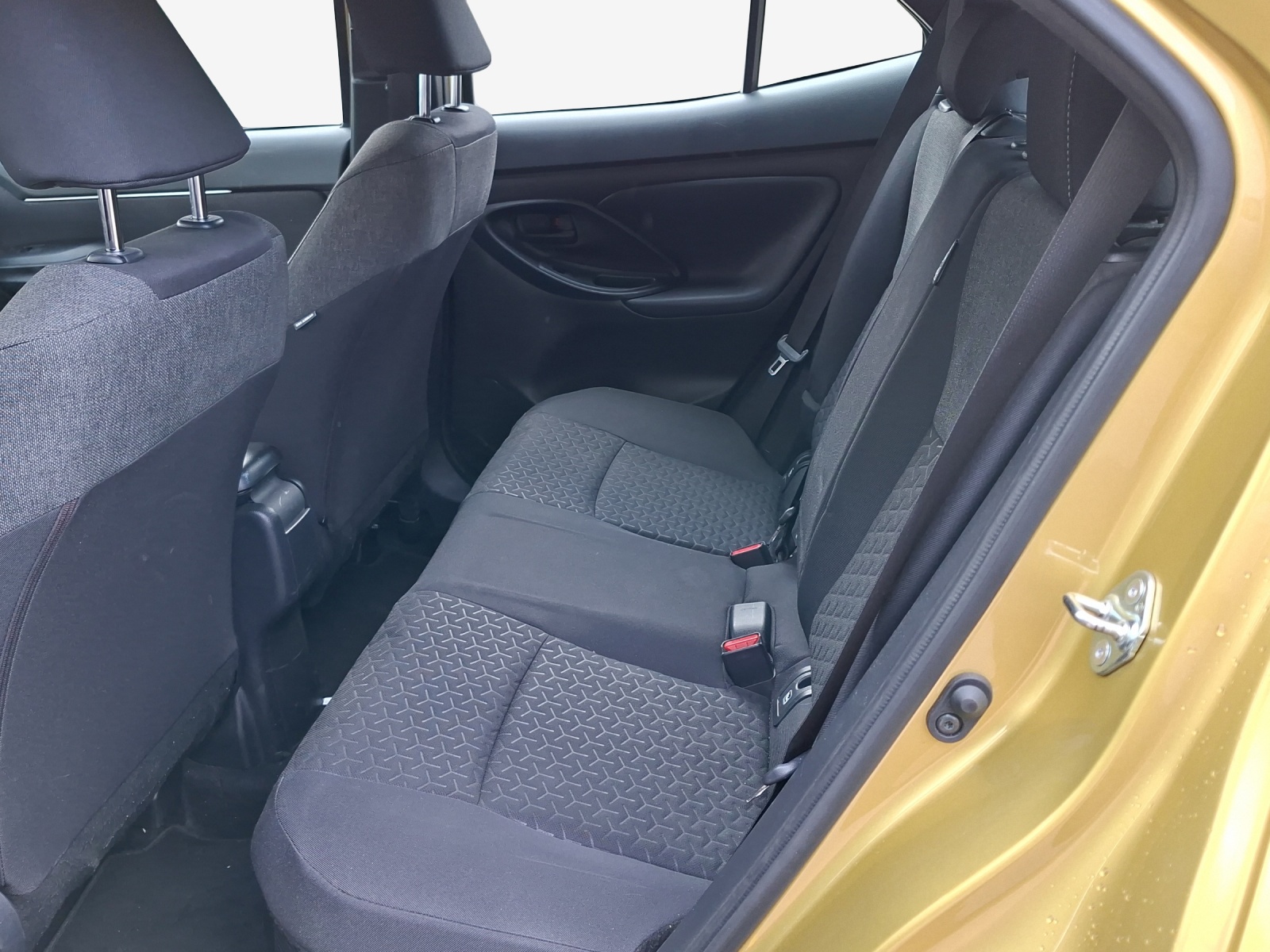 TOYOTA Yaris Cross 1.5 Trend e-CVT AWDi-image-11