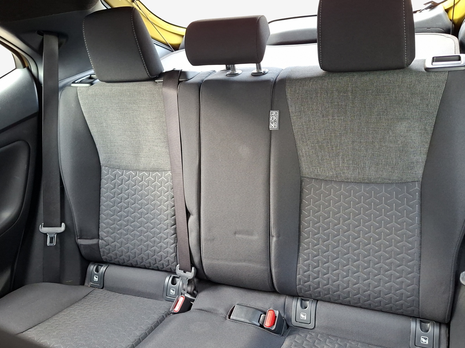 TOYOTA Yaris Cross 1.5 Trend e-CVT AWDi-image-15