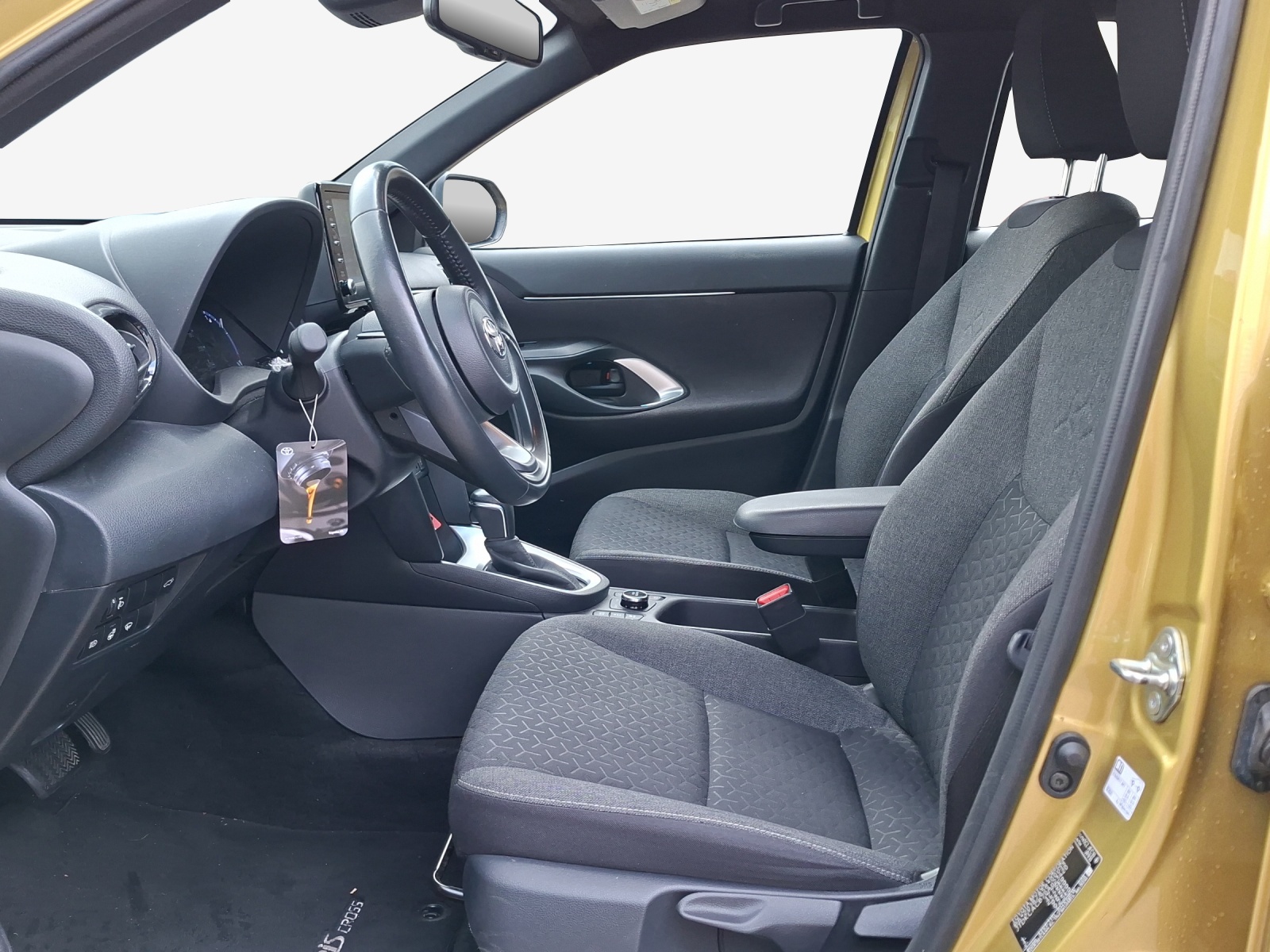 TOYOTA Yaris Cross 1.5 Trend e-CVT AWDi-image-7
