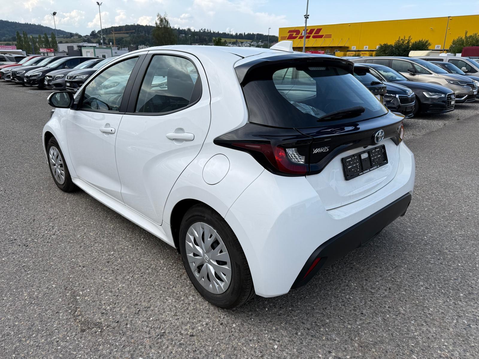 TOYOTA Yaris 1.5 VVT-i HSD Comfort-image-5