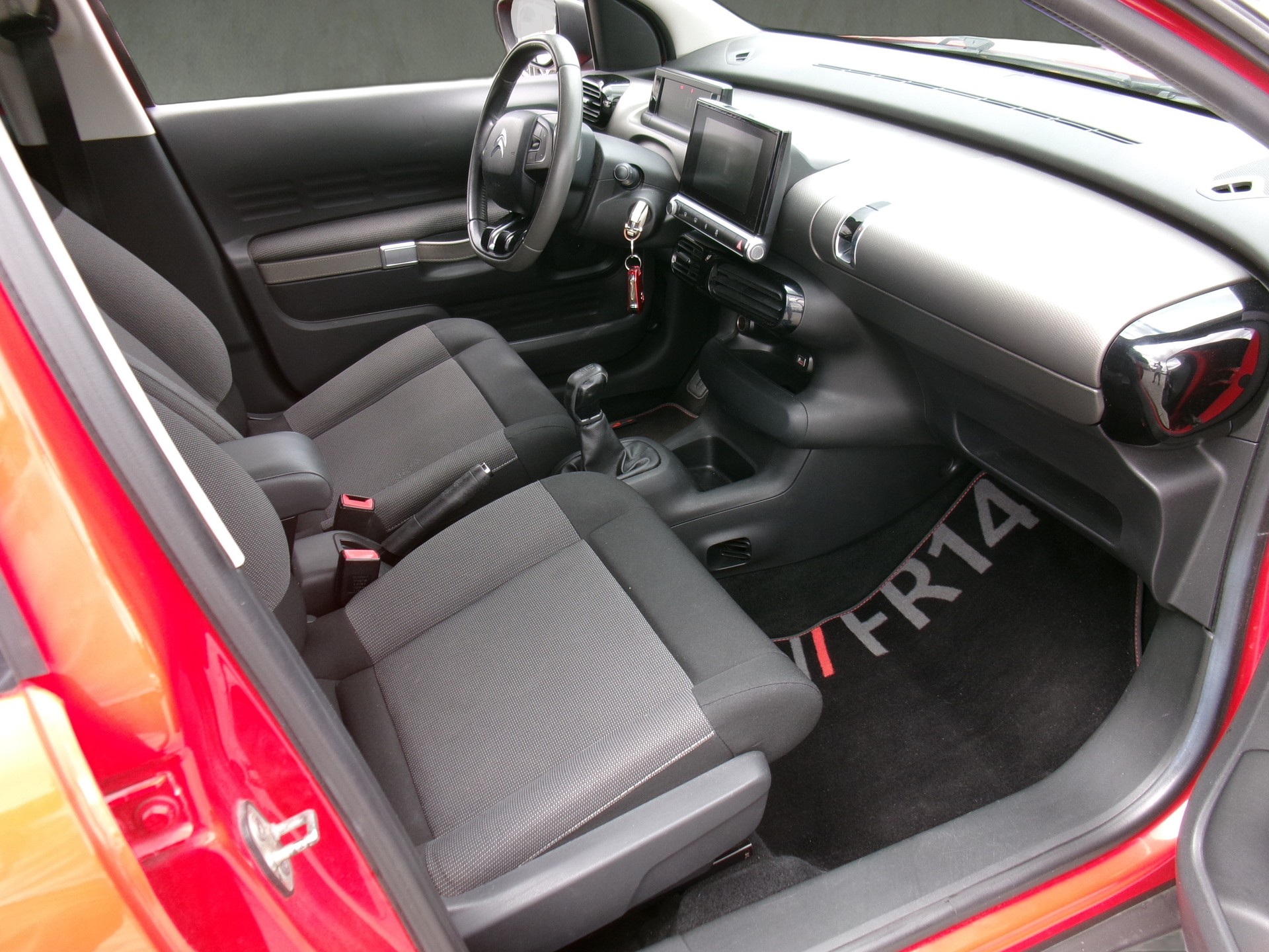 CITROEN C4 Cactus 1.2 e-THP Feel-image-4