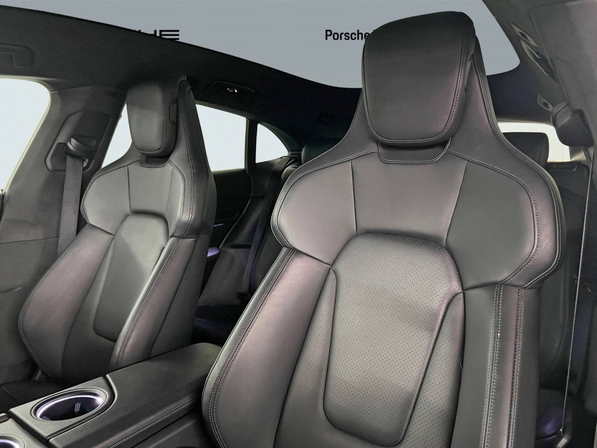 PORSCHE Taycan GTS Sport Turismo-image-4