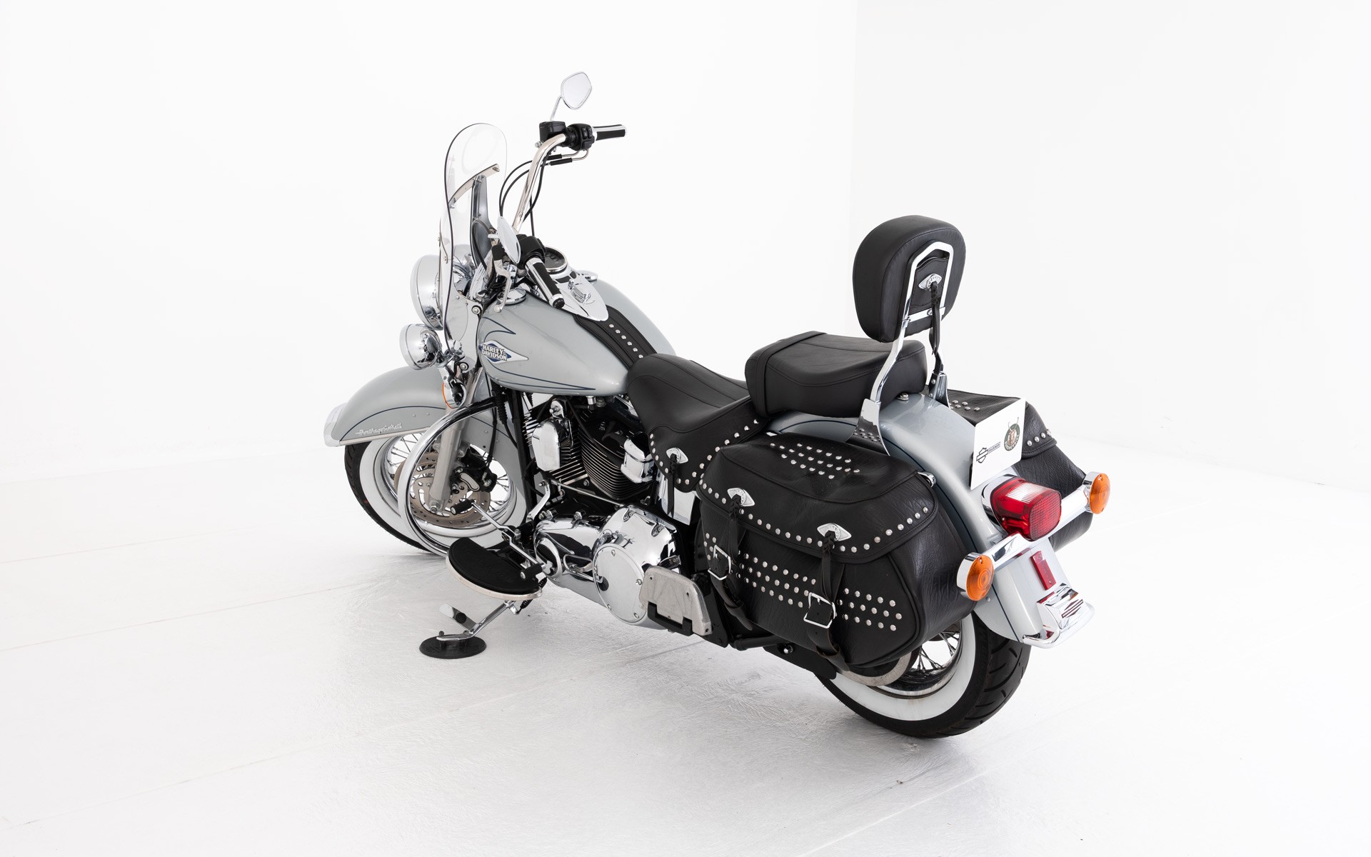 HARLEY-DAVIDSON FLSTC Softail Heritage Classic ABS-showroom-element-3