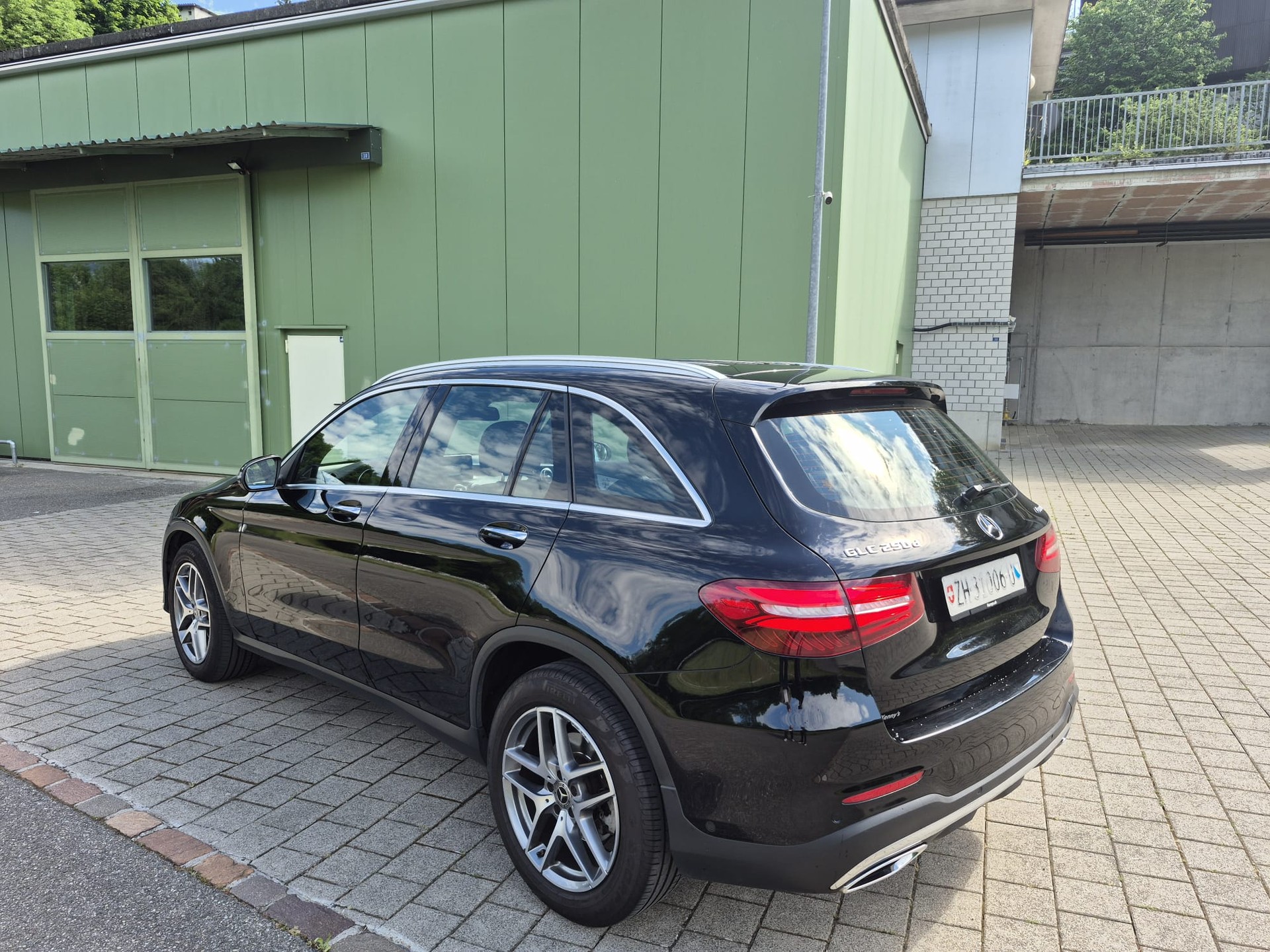 MERCEDES-BENZ GLC 250 d AMG Line 4Matic 9G-Tronic-image-7