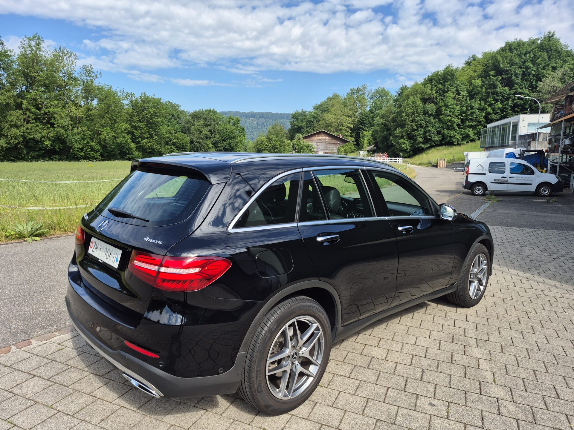 MERCEDES-BENZ GLC 250 d AMG Line 4Matic 9G-Tronic-image-6