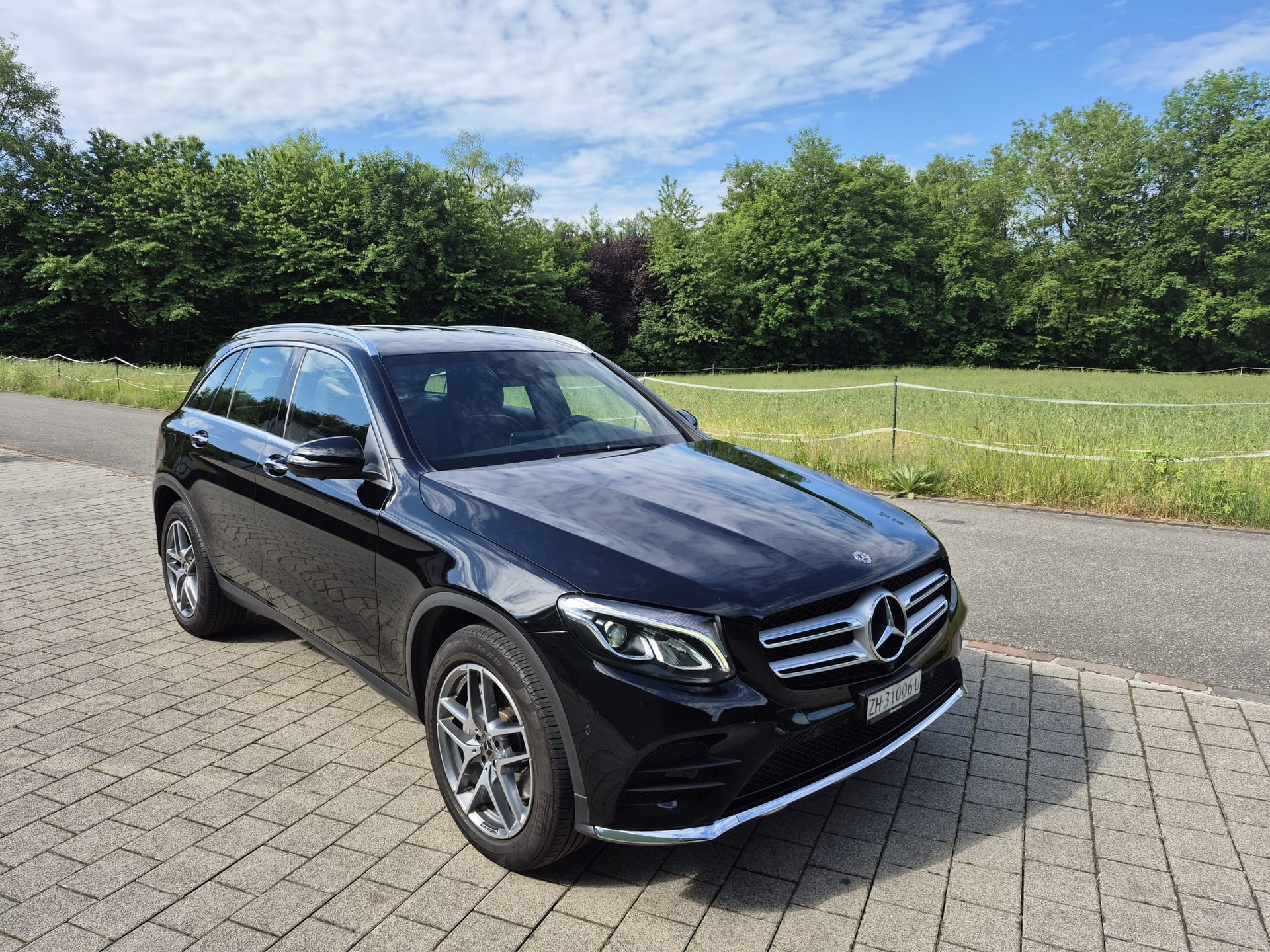 MERCEDES-BENZ GLC 250 d AMG Line 4Matic 9G-Tronic-image-0