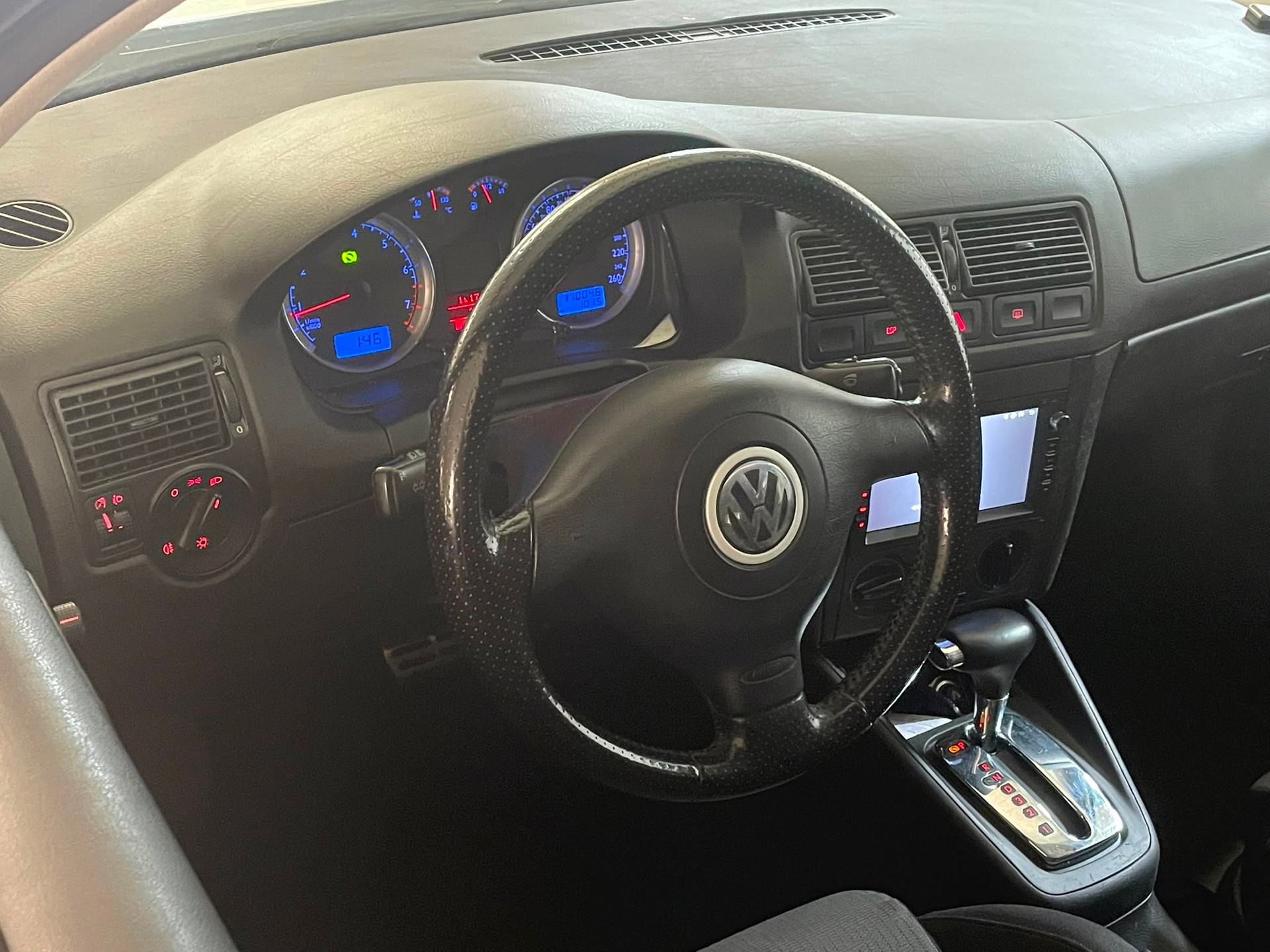 VW Golf 1.6 Pacific Automatic-image-9