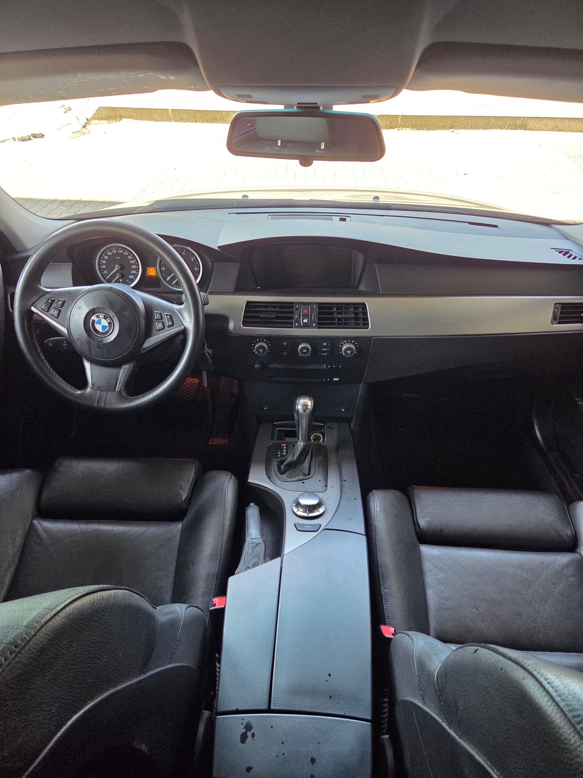 BMW 525i Touring-image-3