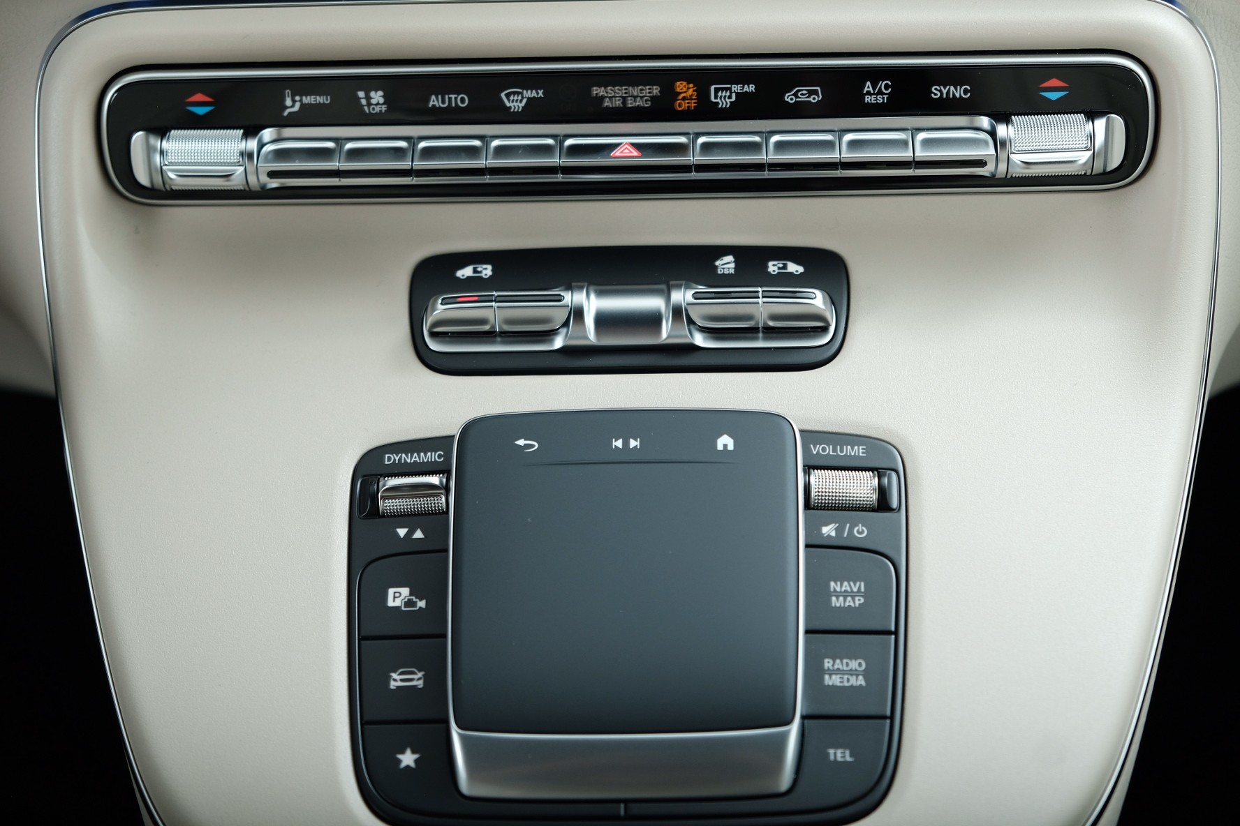 MERCEDES-BENZ V 300 d extralang 4Matic Avantgarde 9G-Tronic-image-6