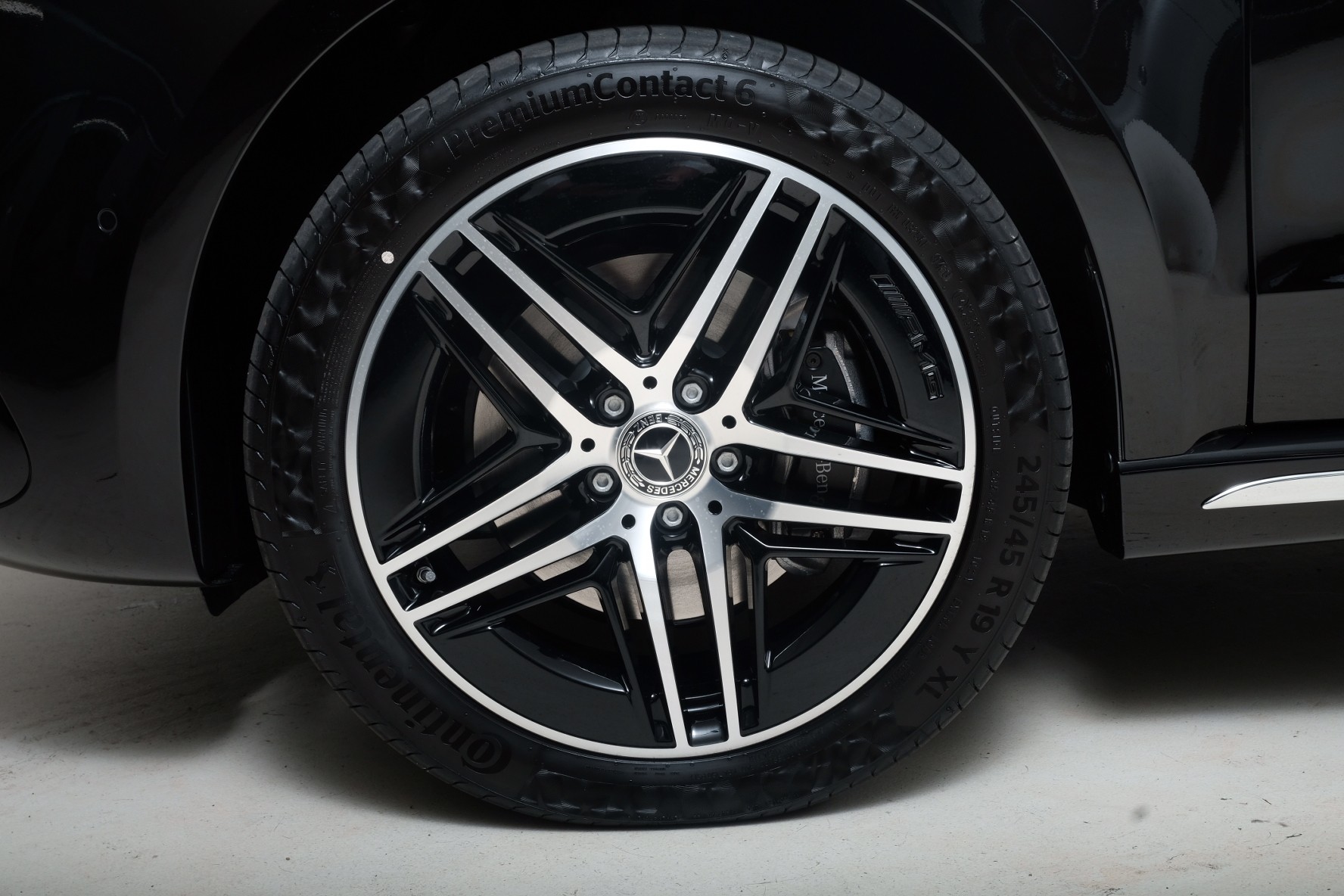 MERCEDES-BENZ V 300 d extralang 4Matic Avantgarde 9G-Tronic-showroom-element-2