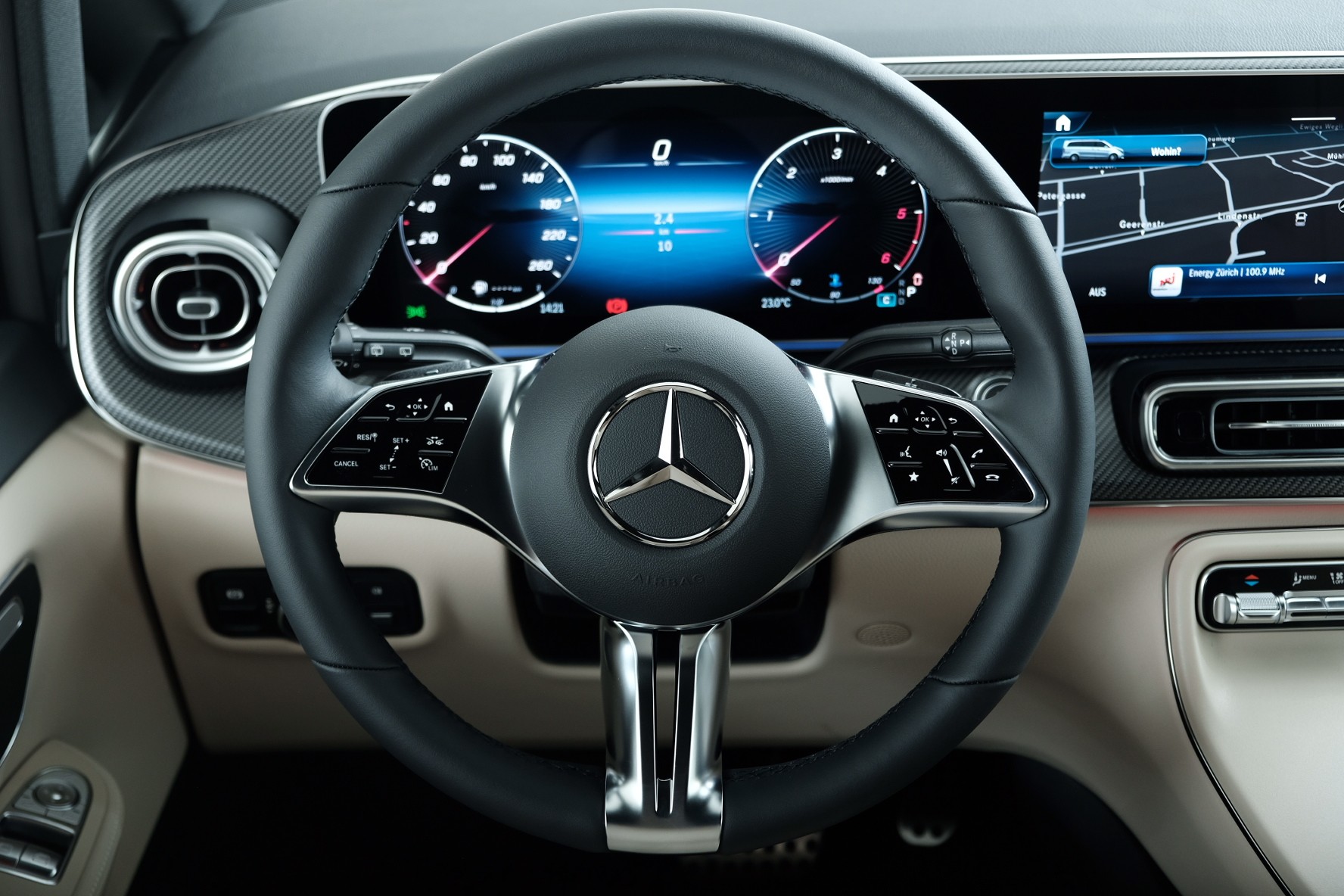 MERCEDES-BENZ V 300 d extralang 4Matic Avantgarde 9G-Tronic-image-7
