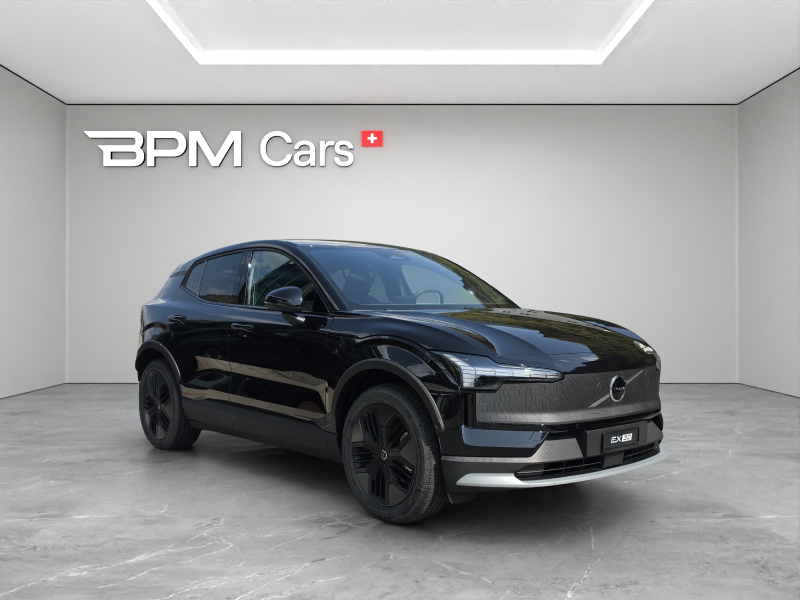 VOLVO EX30 Cross Country P8 69 kWh AWD Plus-image-5