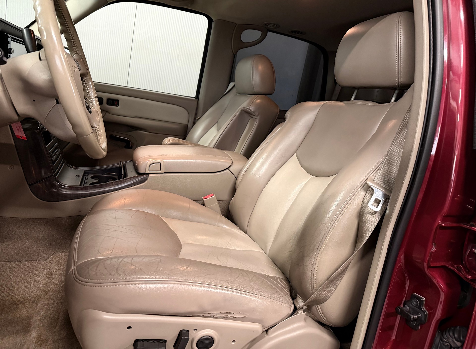GMC DENALI 6.0 VORTEC V8 4X4-image-8