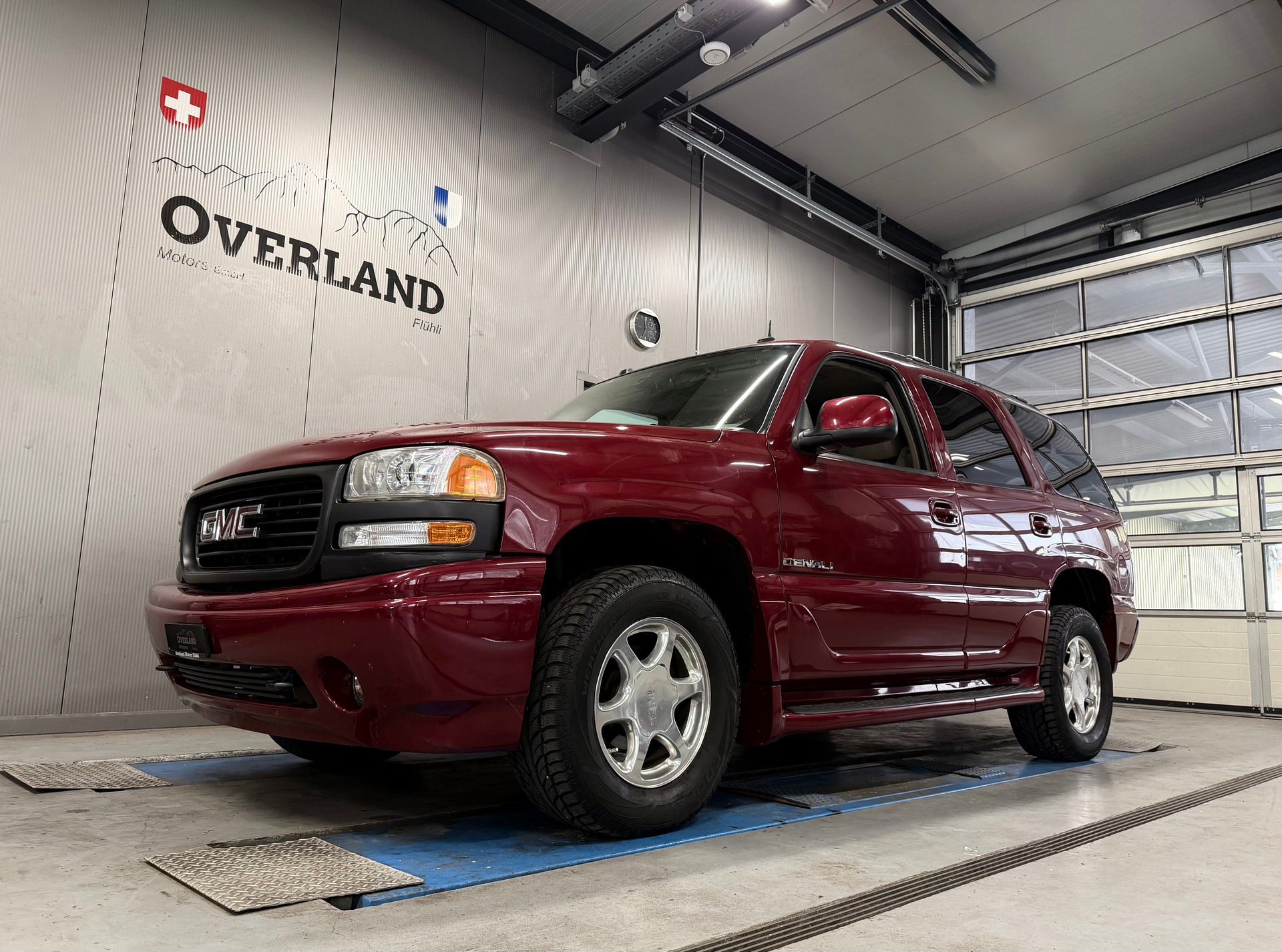 GMC DENALI 6.0 VORTEC V8 4X4-image-0