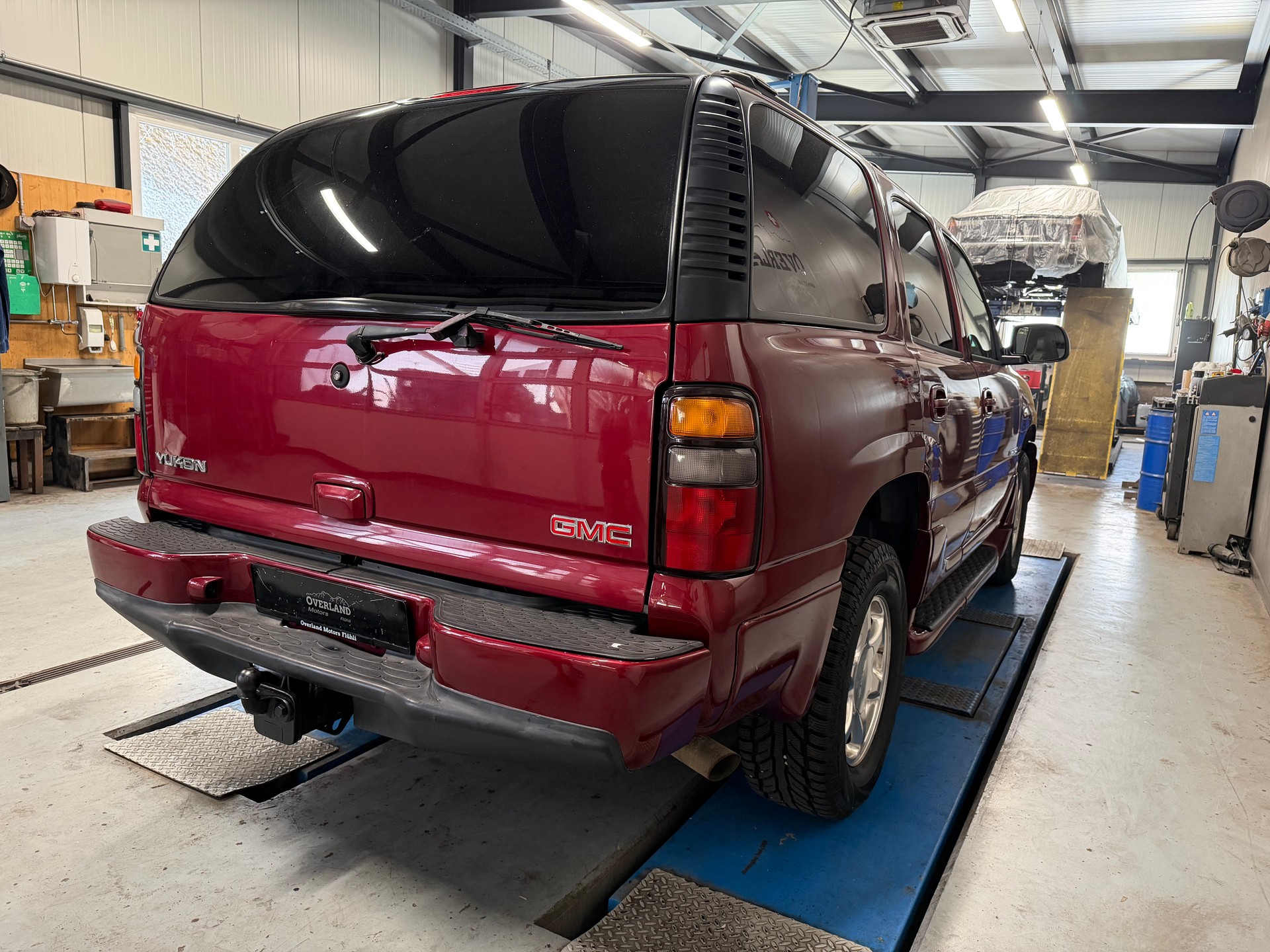 GMC DENALI 6.0 VORTEC V8 4X4-image-4