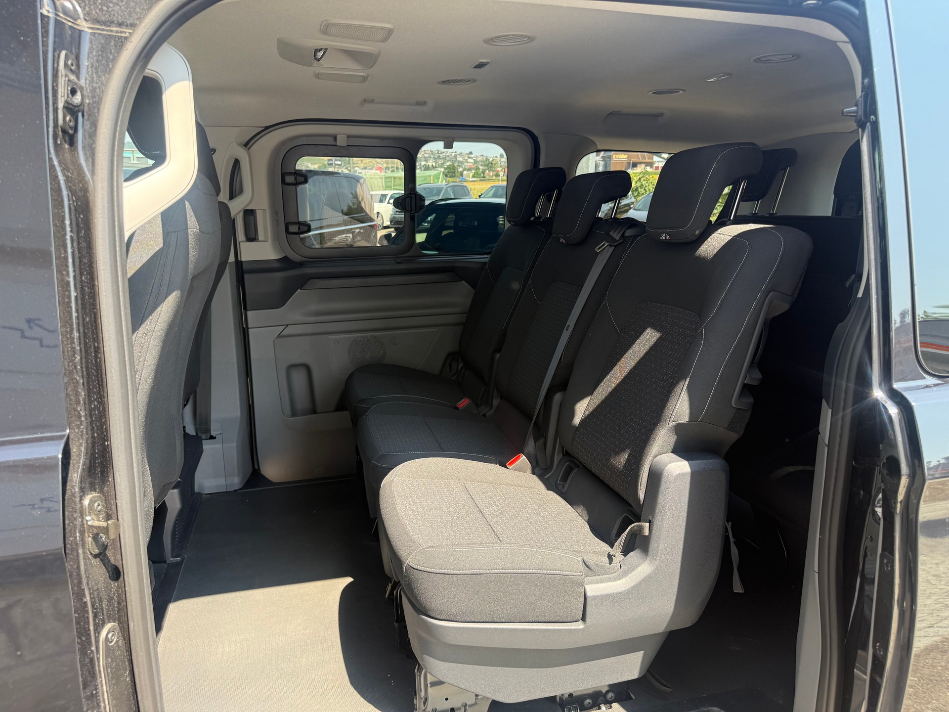 FORD Transit C Kombi 320 L1 2.0 EcoBlue 136 Trend-image-9
