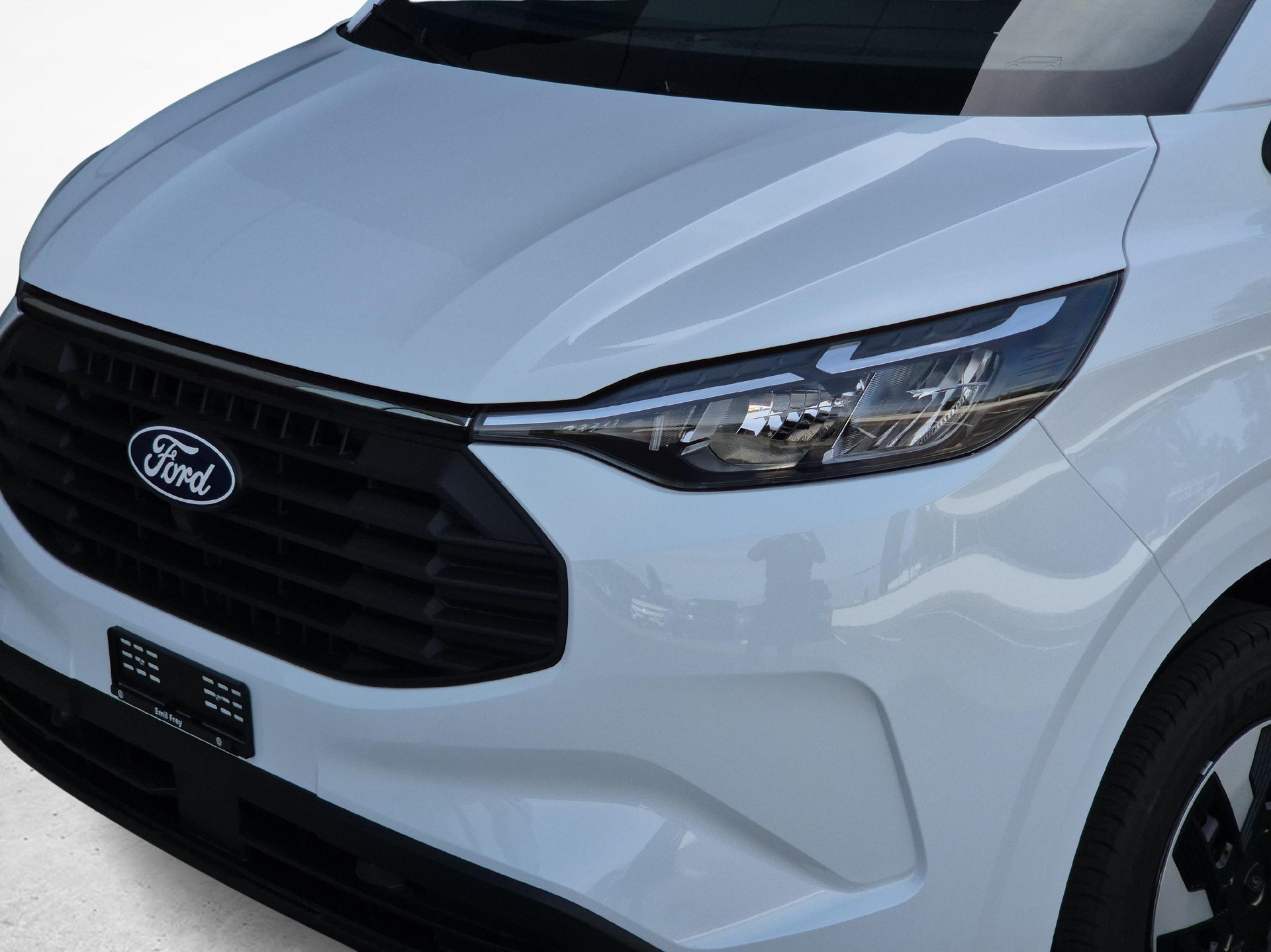 FORD Transit C Van 320 L1 2.5 Duratec 233 Trend PHEV 0.99% Leasing-image-16