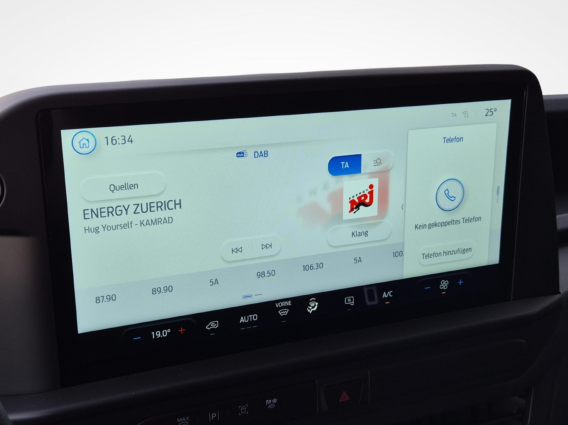 FORD Transit C Van 320 L1 2.5 Duratec 233 Trend PHEV 0.99% Leasing-image-5
