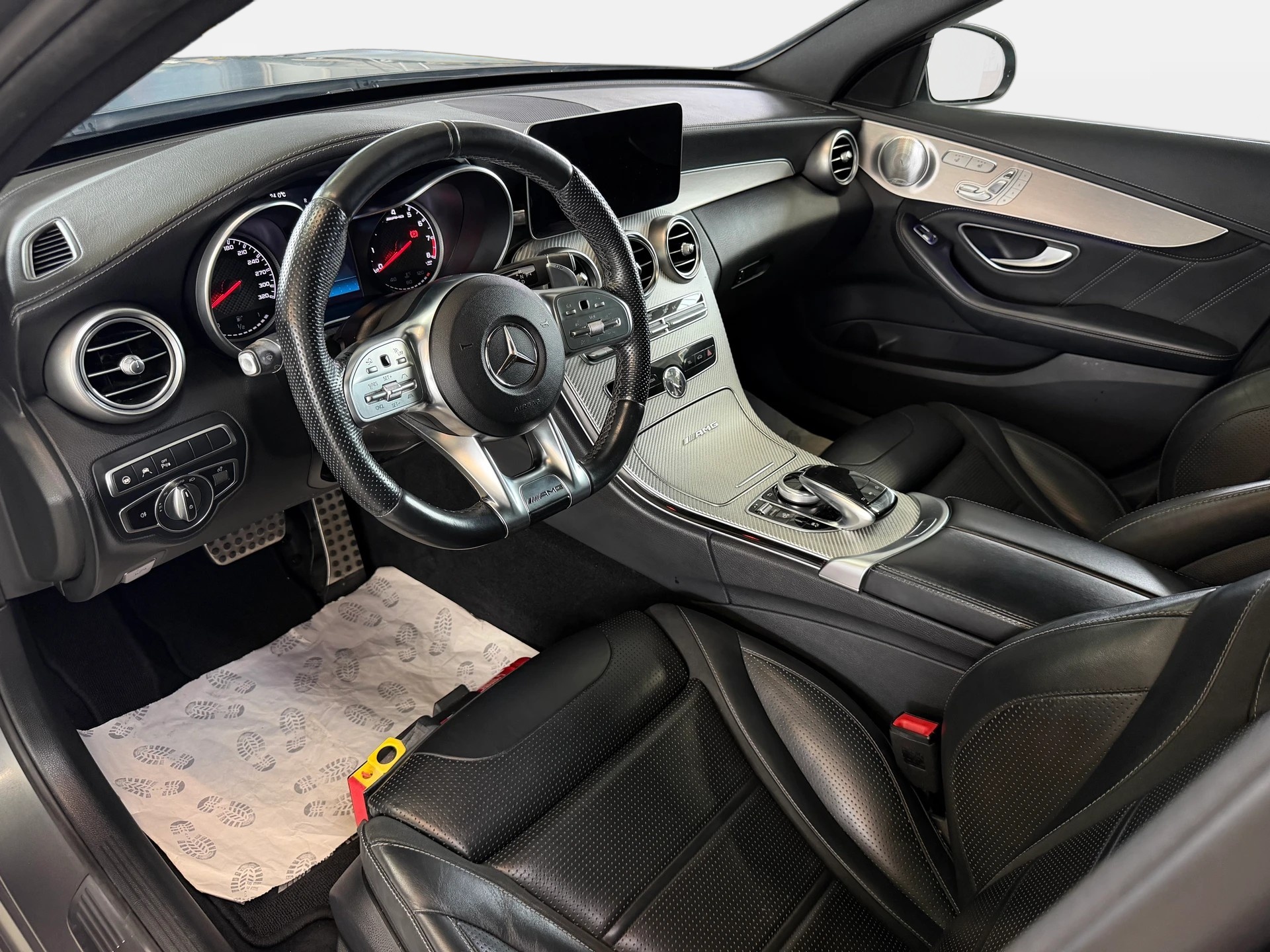 MERCEDES-BENZ C 63 AMG Speedshift | Frisch MFK | Multibeam LED | Burmester | Pano Dach-image-10