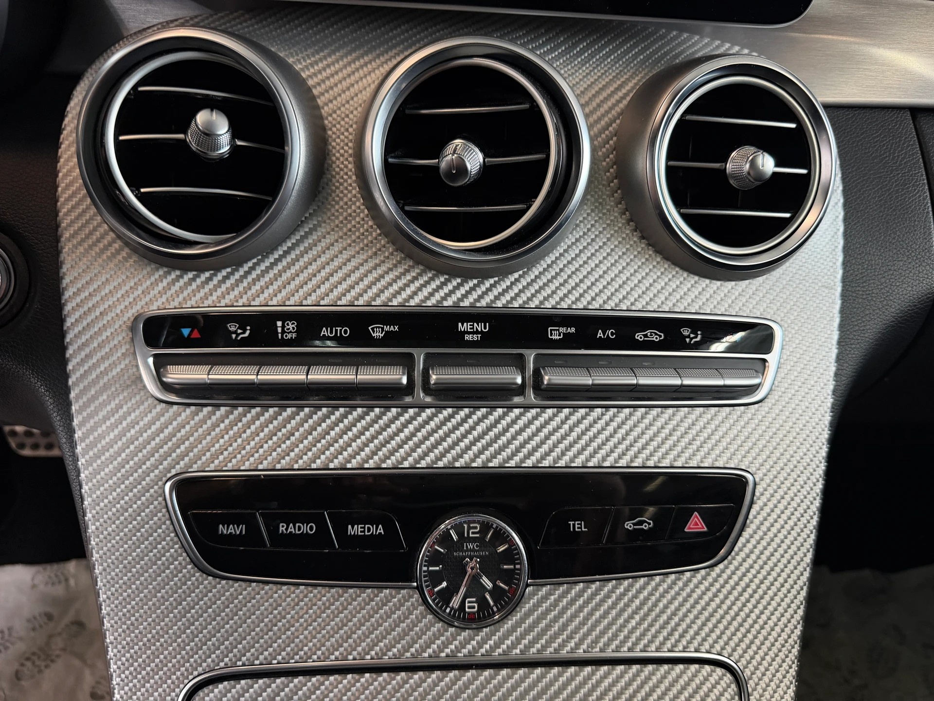 MERCEDES-BENZ C 63 AMG Speedshift | Frisch MFK | Multibeam LED | Burmester | Pano Dach-image-27