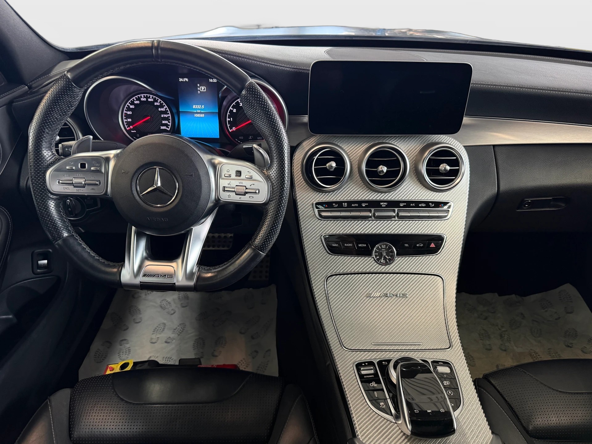 MERCEDES-BENZ C 63 AMG Speedshift | Frisch MFK | Multibeam LED | Burmester | Pano Dach-image-16