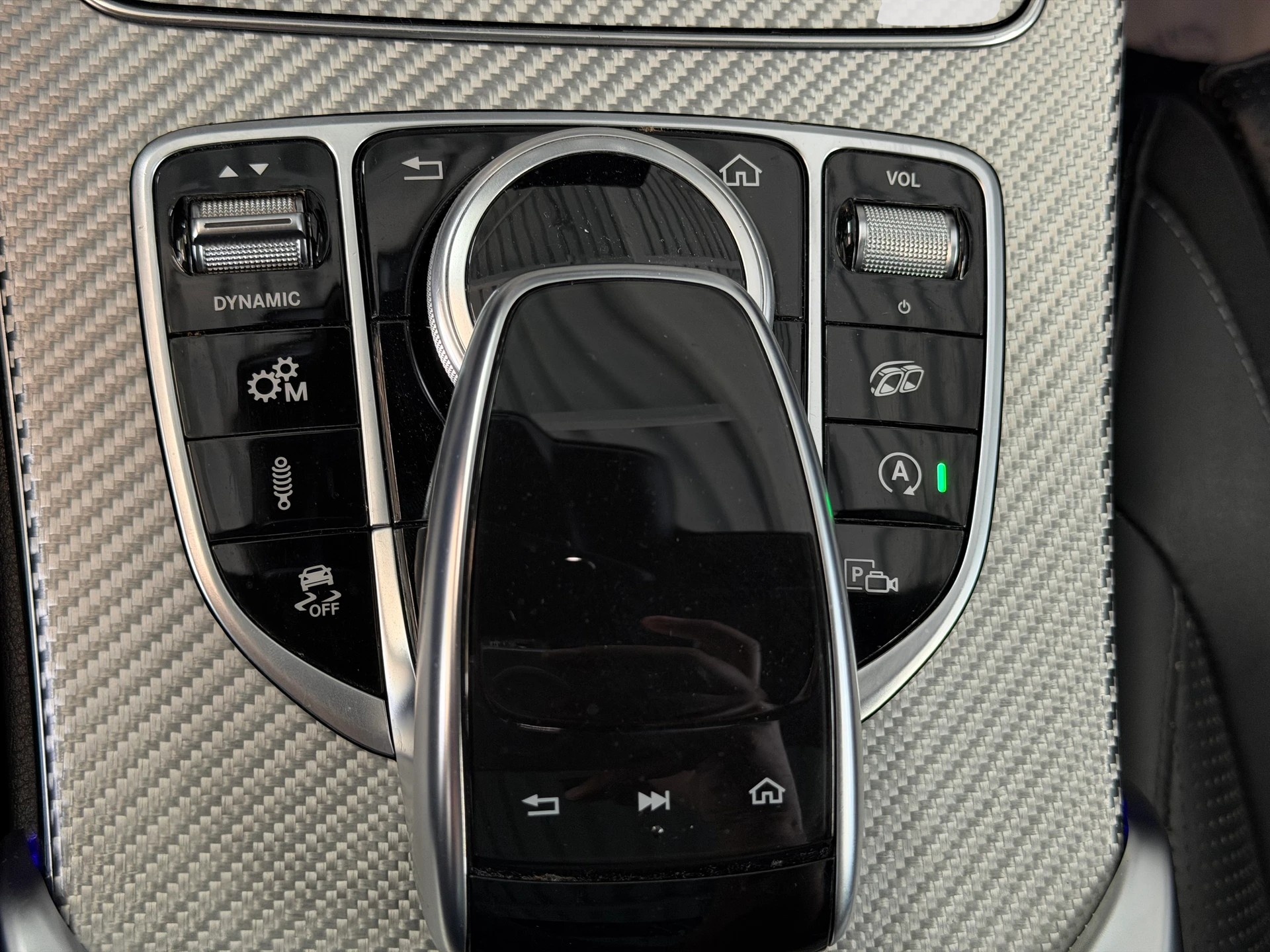 MERCEDES-BENZ C 63 AMG Speedshift | Frisch MFK | Multibeam LED | Burmester | Pano Dach-image-29