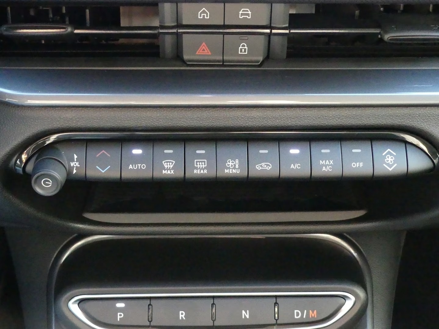 FIAT 600 1.2 Hybrid 145 Sport-image-18