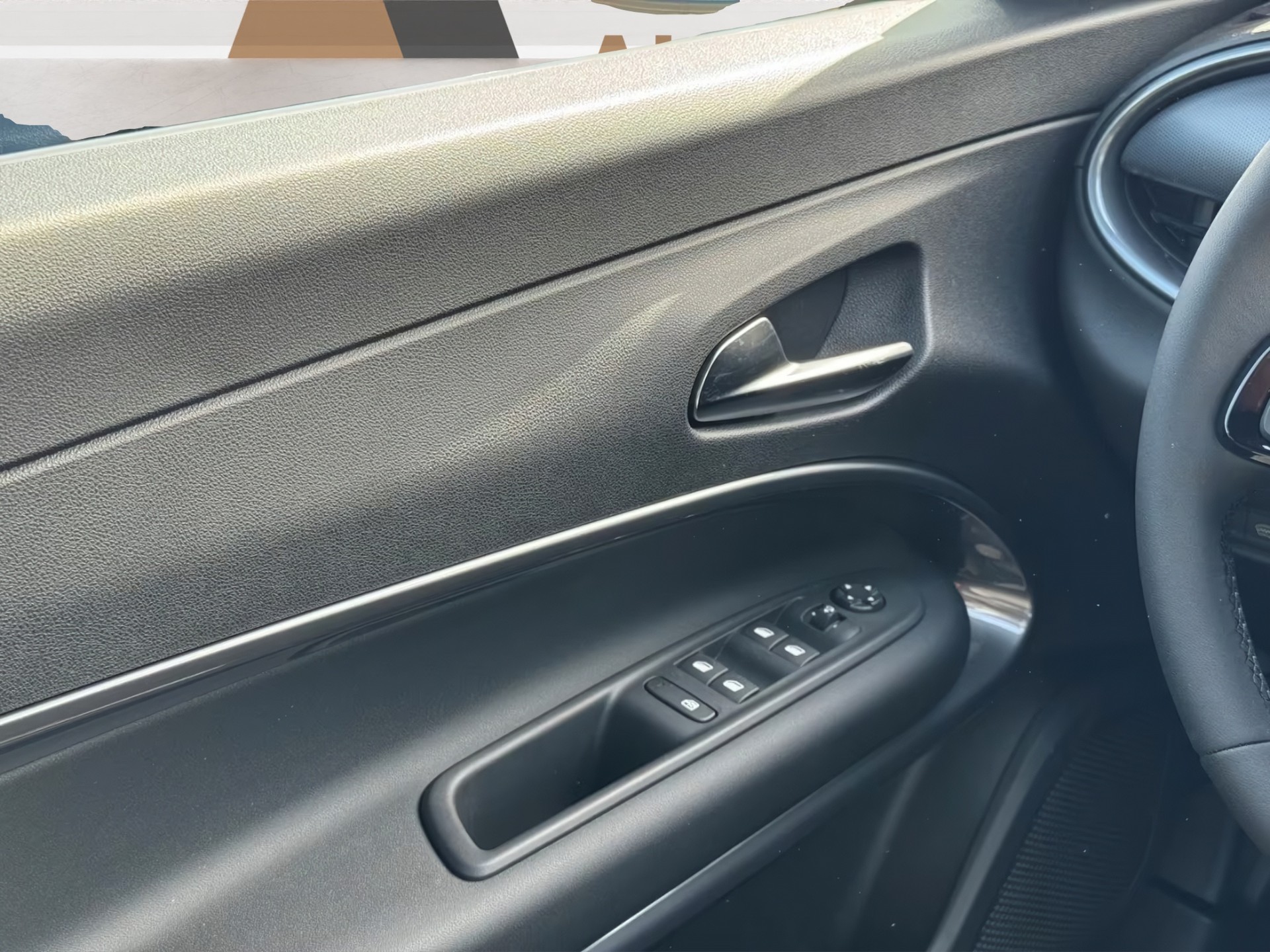 FIAT 600 1.2 Hybrid 145 Sport-image-33