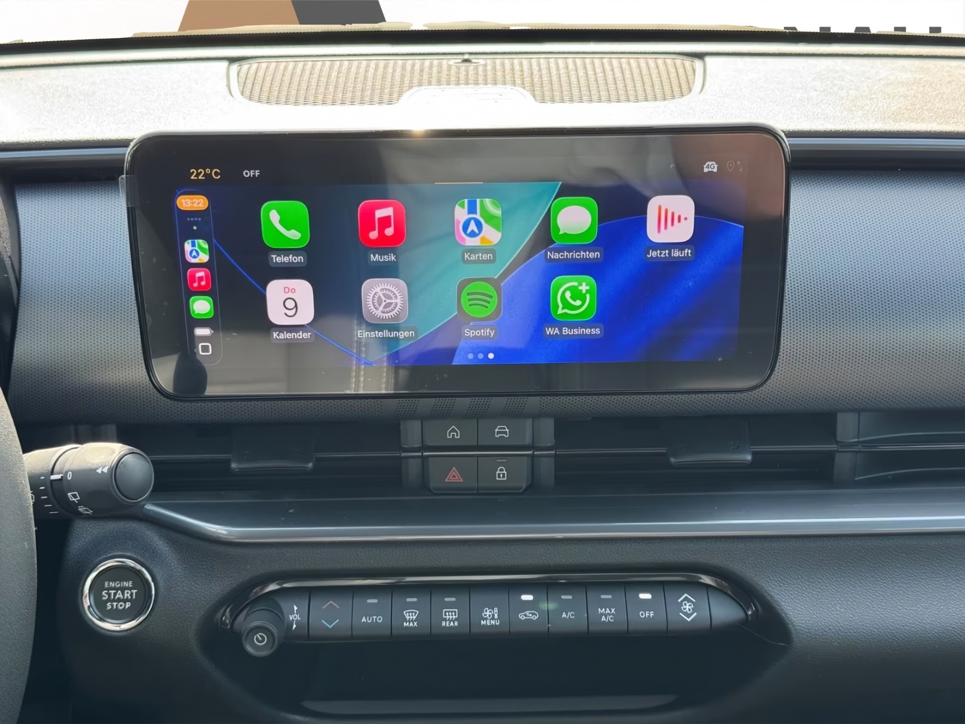 FIAT 600 1.2 Hybrid 145 Sport-image-41
