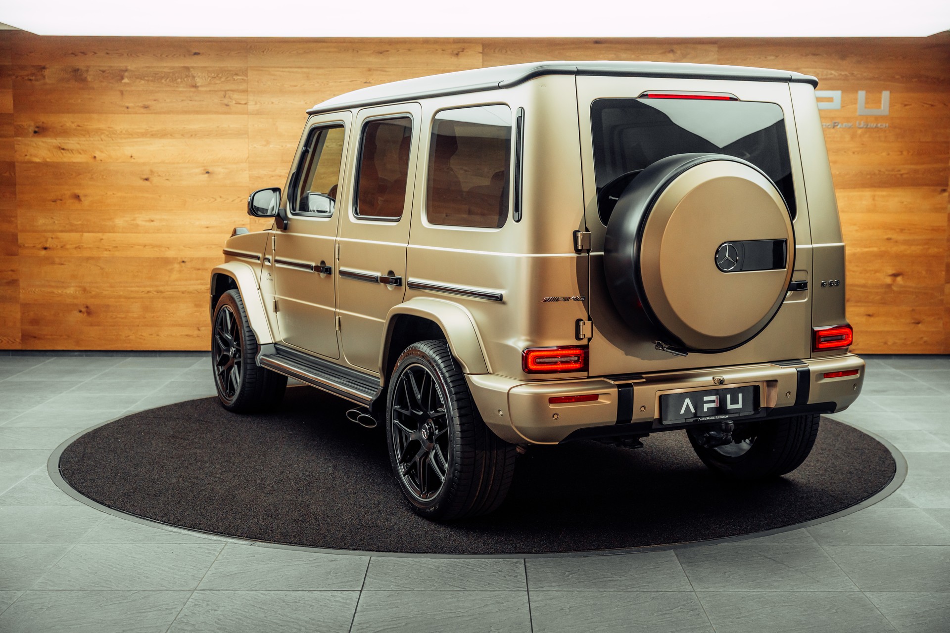 MERCEDES-BENZ G 63 AMG Speedshift Plus G-Tronic MY26 MANUFAKTUR Kalaharigold magno-showroom-element-2