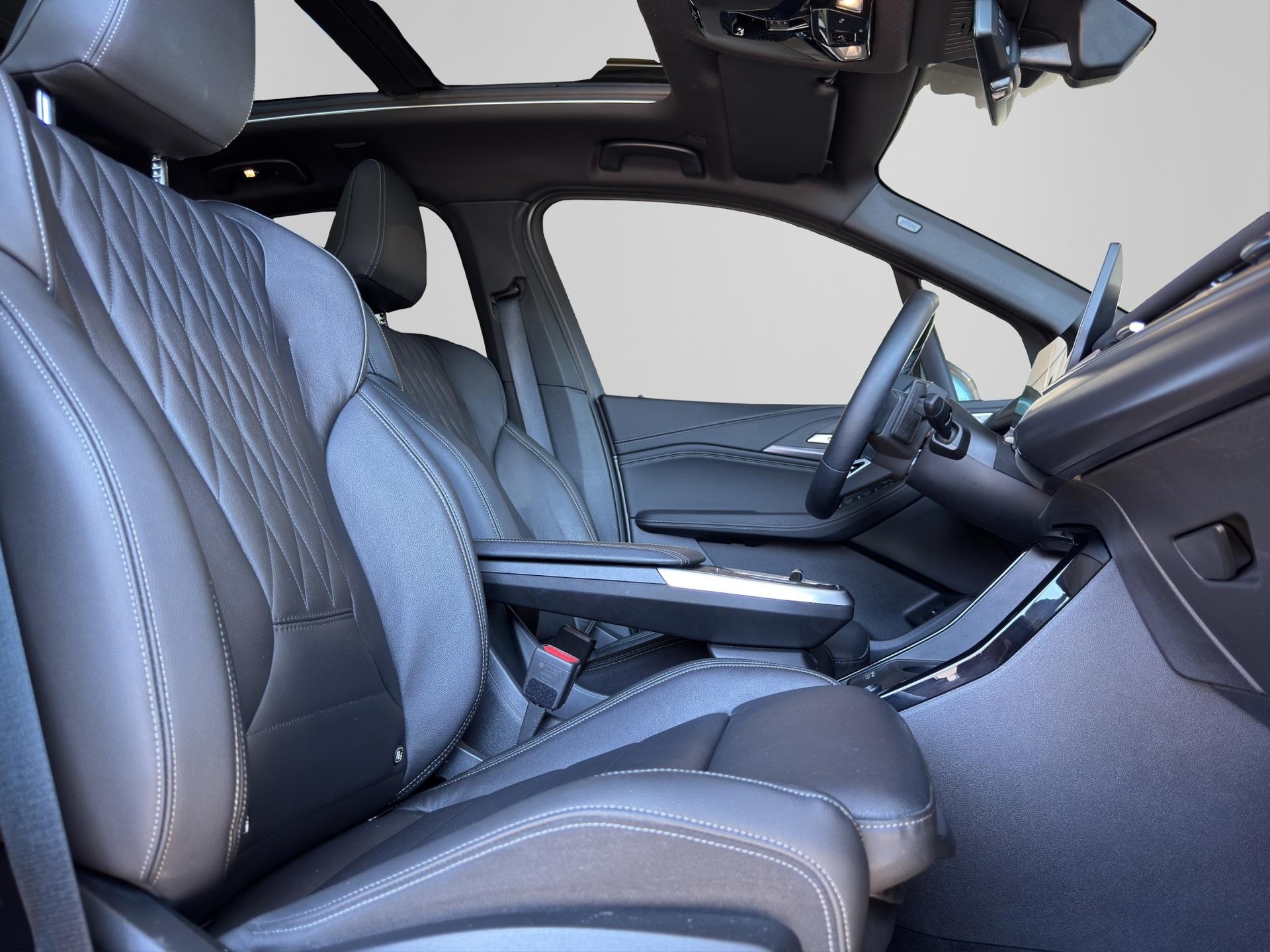 BMW 223i xDrive Active Tourer-image-17