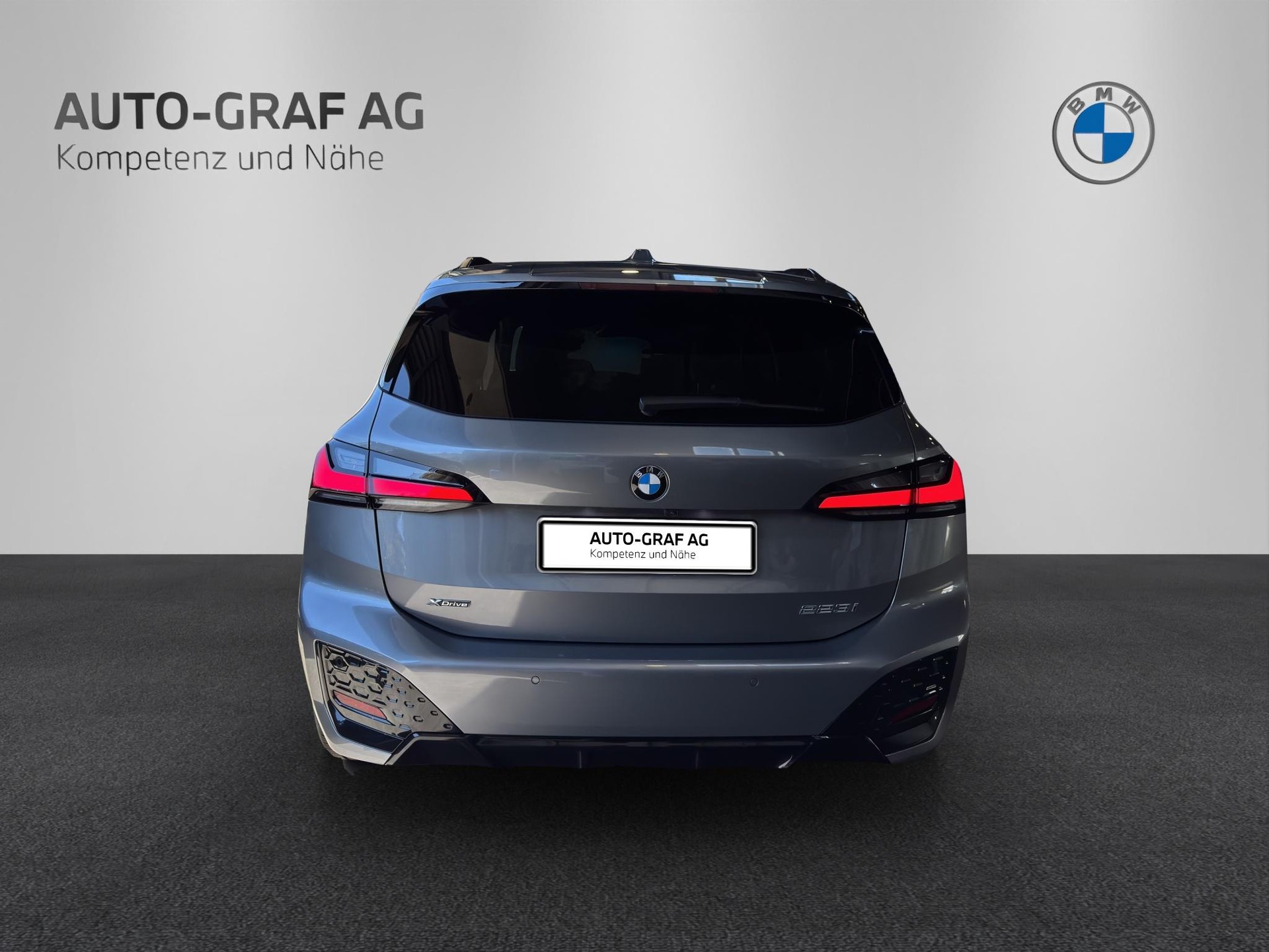 BMW 223i xDrive Active Tourer-image-3