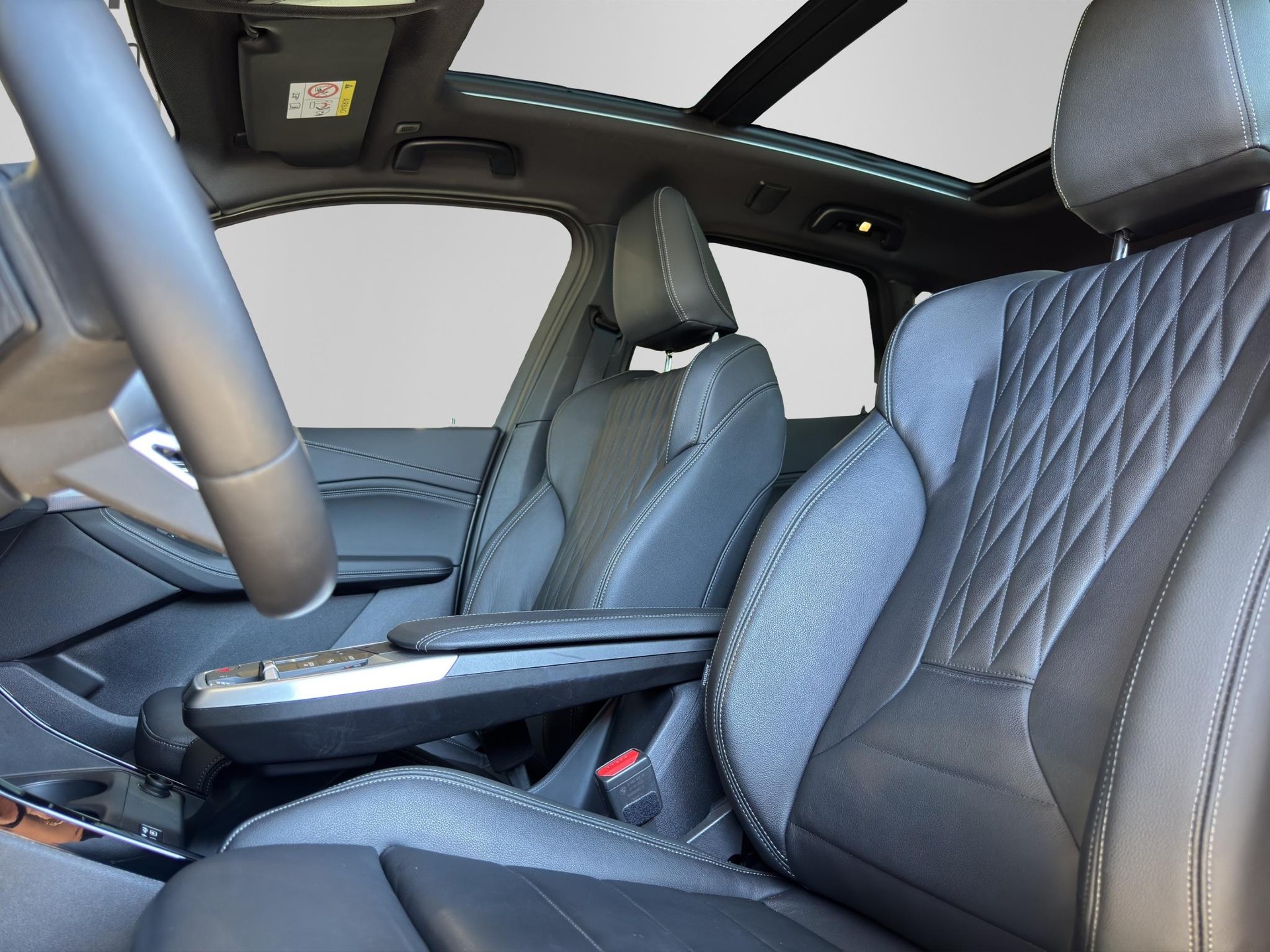 BMW 223i xDrive Active Tourer-image-11