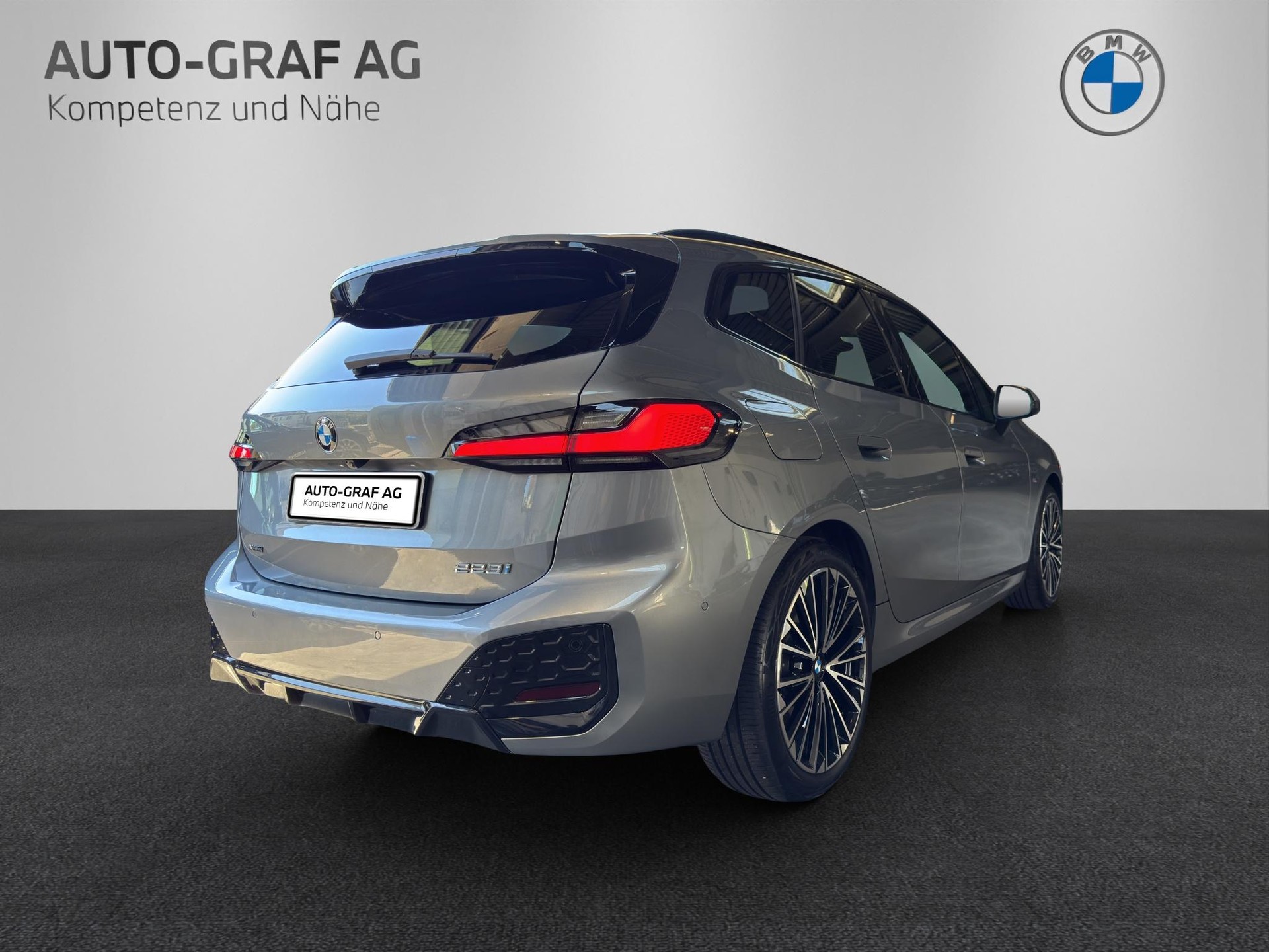 BMW 223i xDrive Active Tourer-image-4