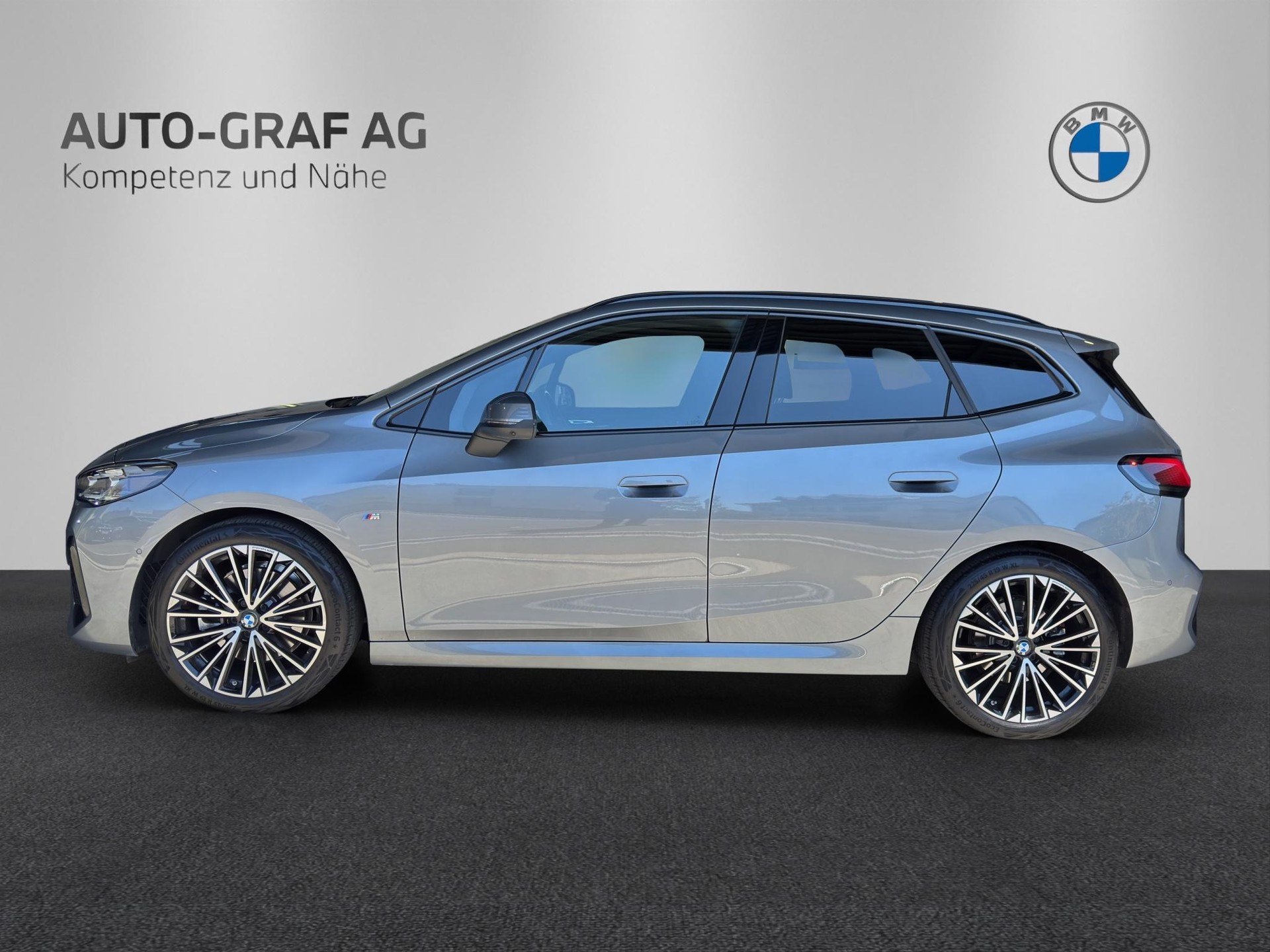 BMW 223i xDrive Active Tourer-image-1