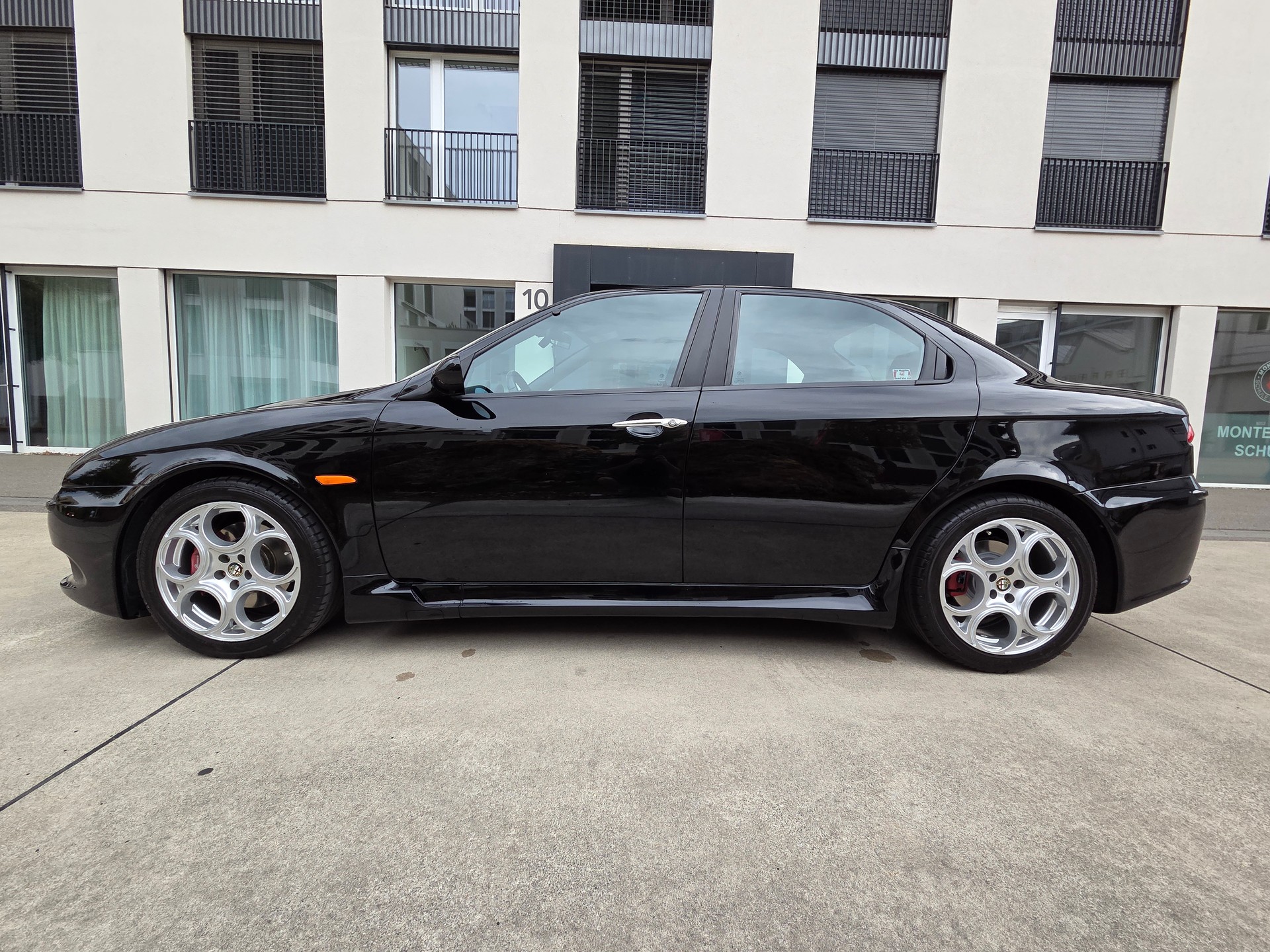 ALFA ROMEO 156 3.2 V6 GTA-image-5