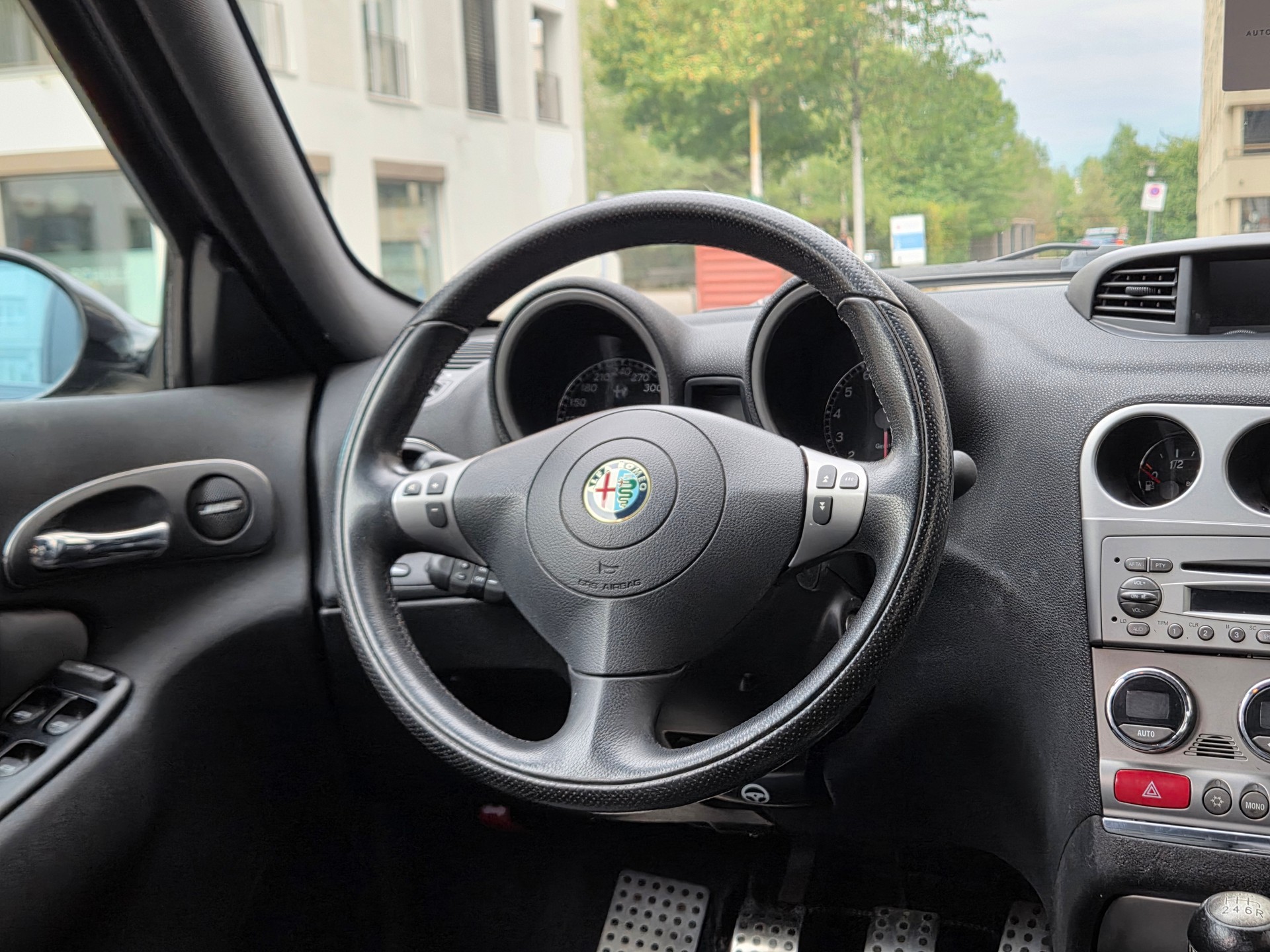 ALFA ROMEO 156 3.2 V6 GTA-image-10