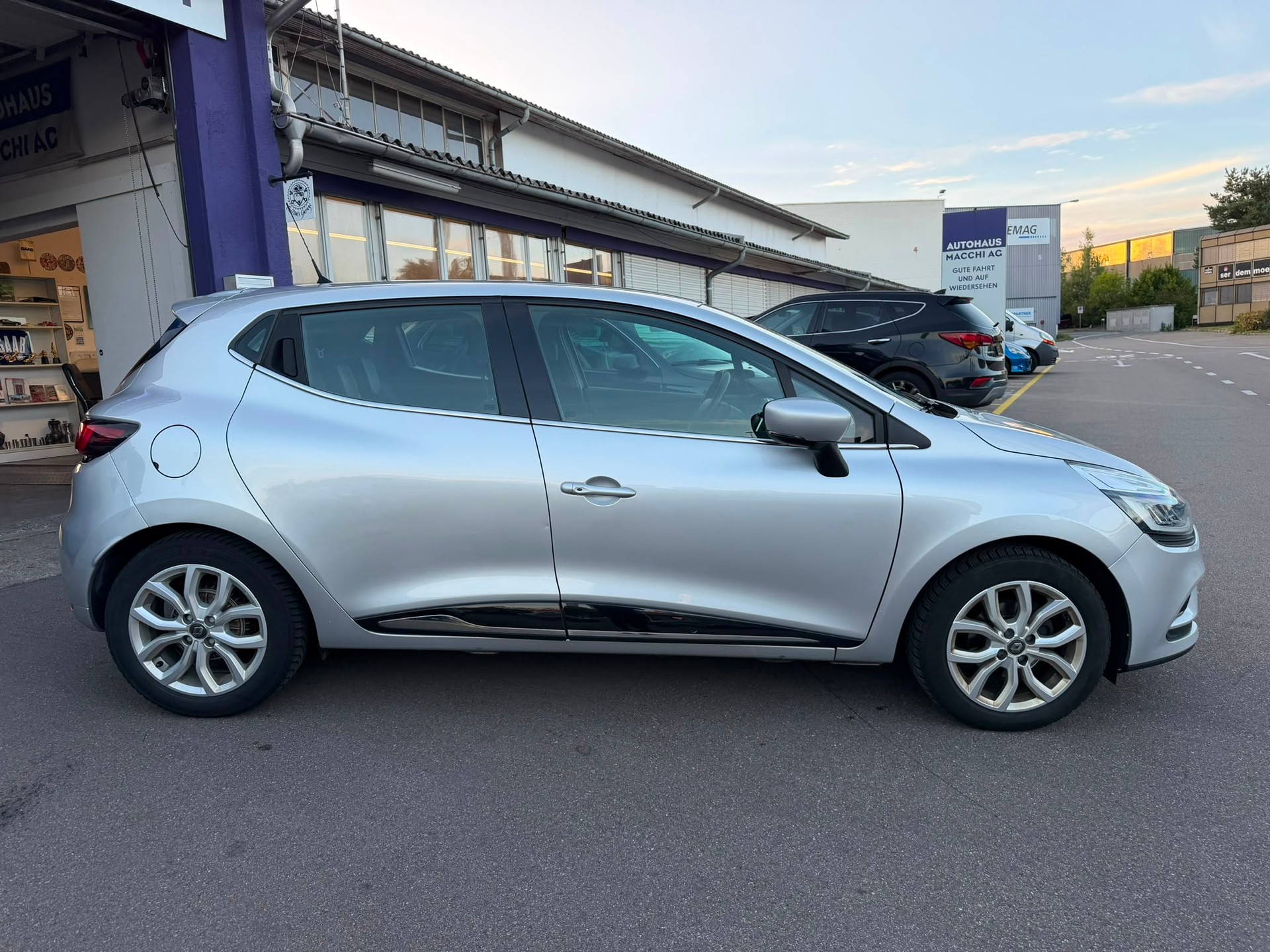 RENAULT Clio 1.2 16V T Intens-image-7