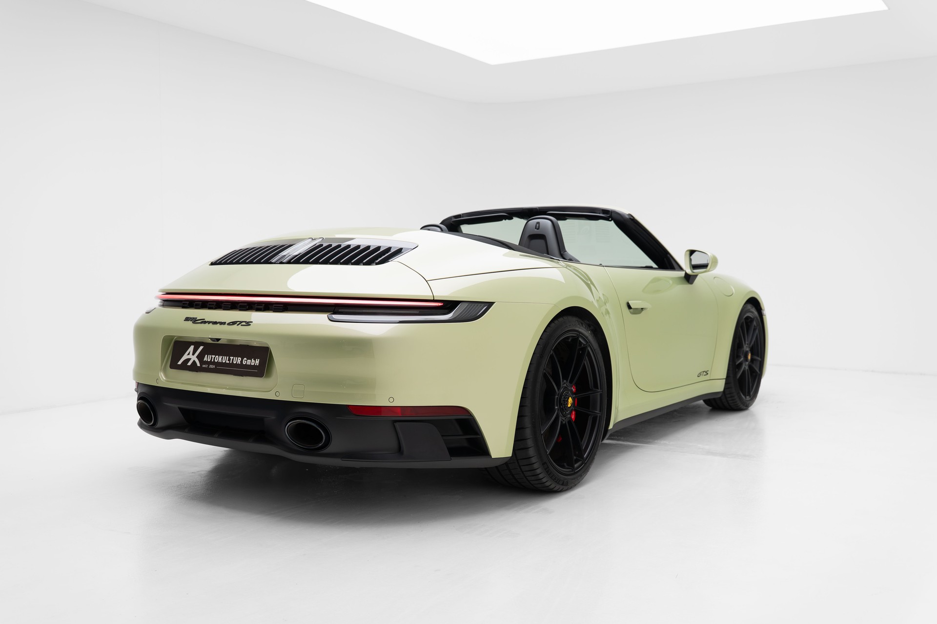 PORSCHE 911 Carrera GTS Cabriolet PDK - PTS Sonderlackierung-image-16