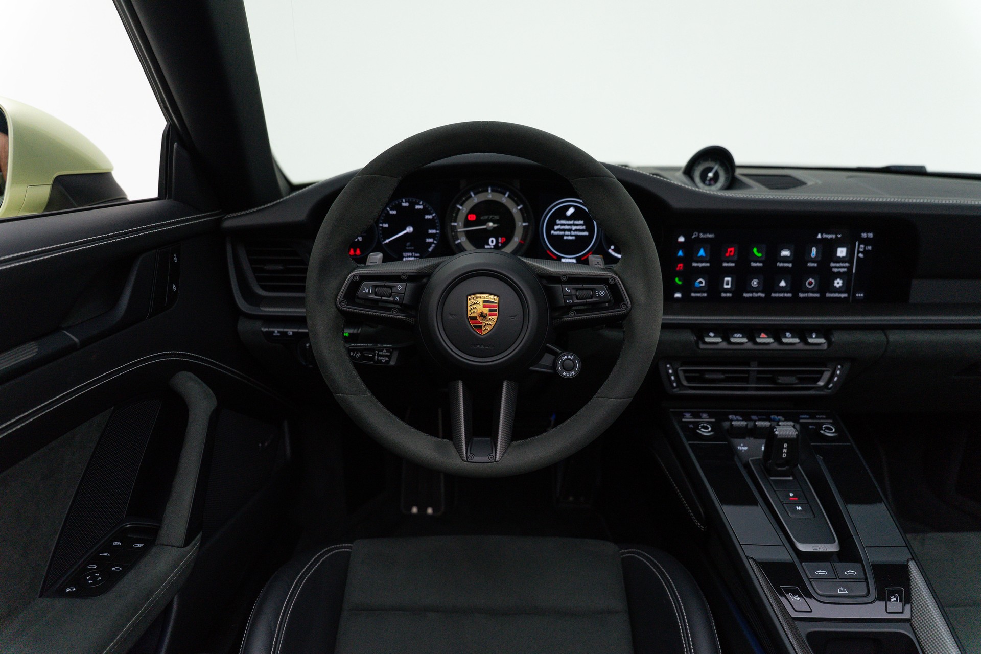PORSCHE 911 Carrera GTS Cabriolet PDK - PTS Sonderlackierung-image-30