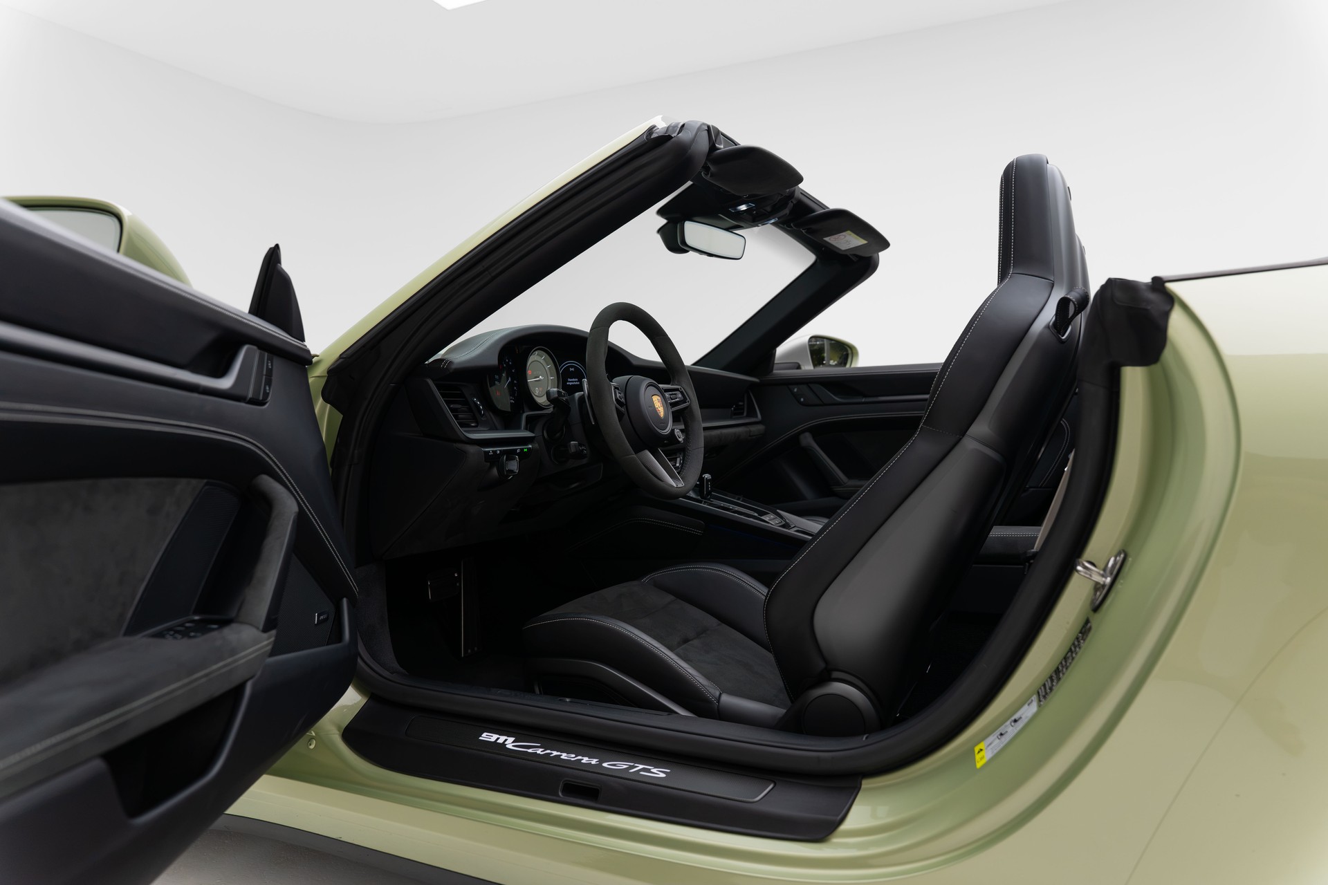 PORSCHE 911 Carrera GTS Cabriolet PDK - PTS Sonderlackierung-image-22