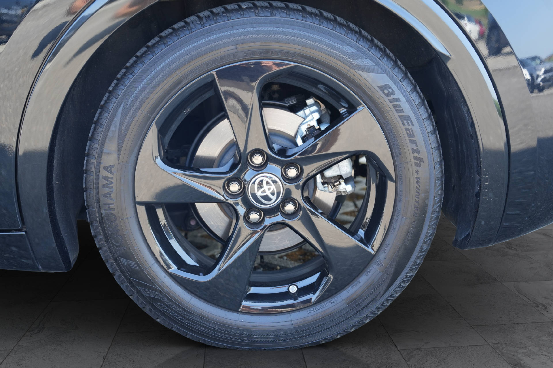 TOYOTA Prius 2.0 Plug-In-Hybrid Premium-image-5
