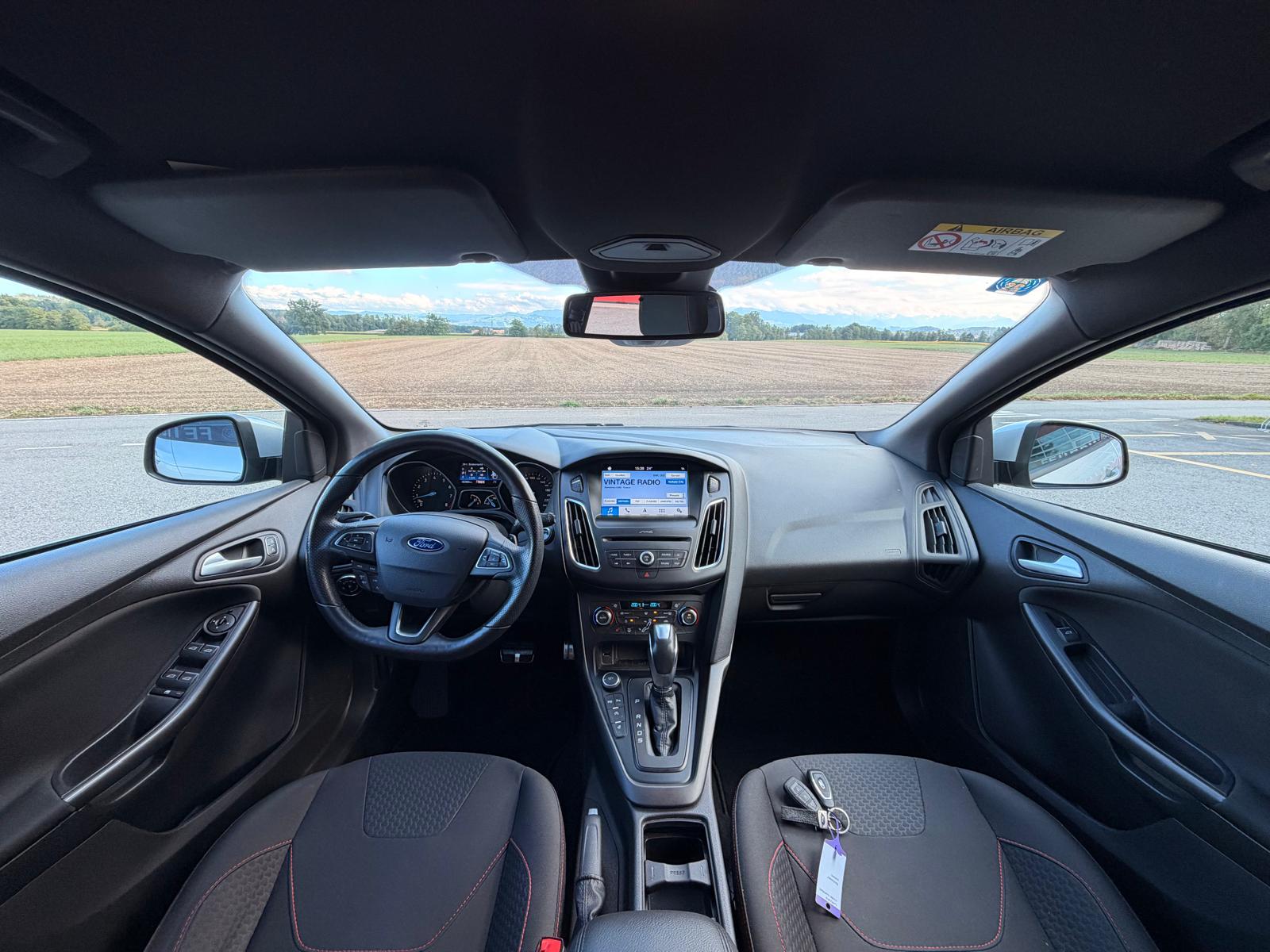 FORD Focus 1.5 SCTi ST Line Automatic-image-8