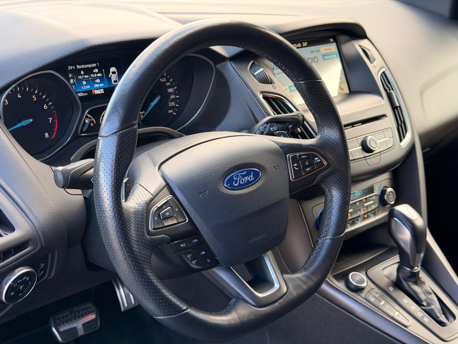 FORD Focus 1.5 SCTi ST Line Automatic-image-11