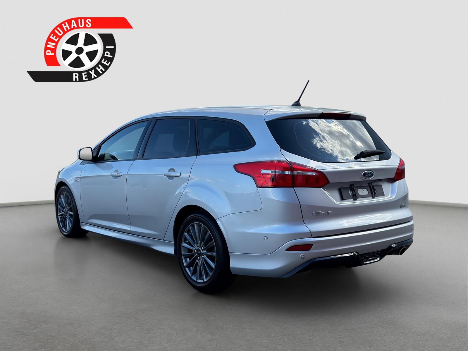 FORD Focus 1.5 SCTi ST Line Automatic-image-3