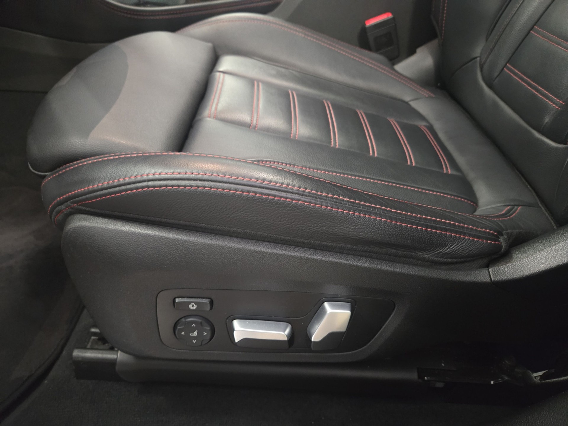 BMW X4 xDrive 48V 30d M Sport Steptronic-image-18