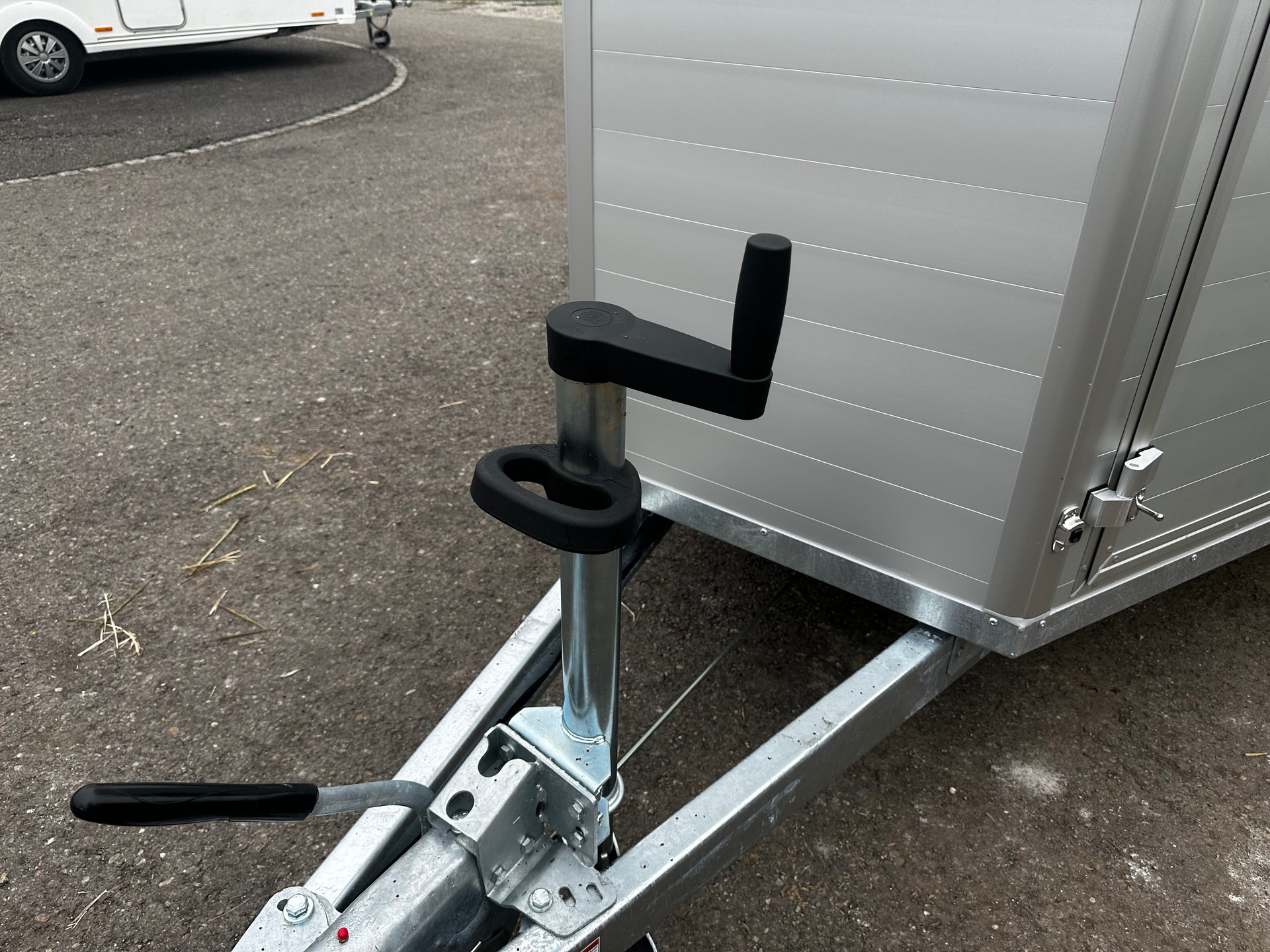 HUMBAUR Equitos Alu 2400-image-8
